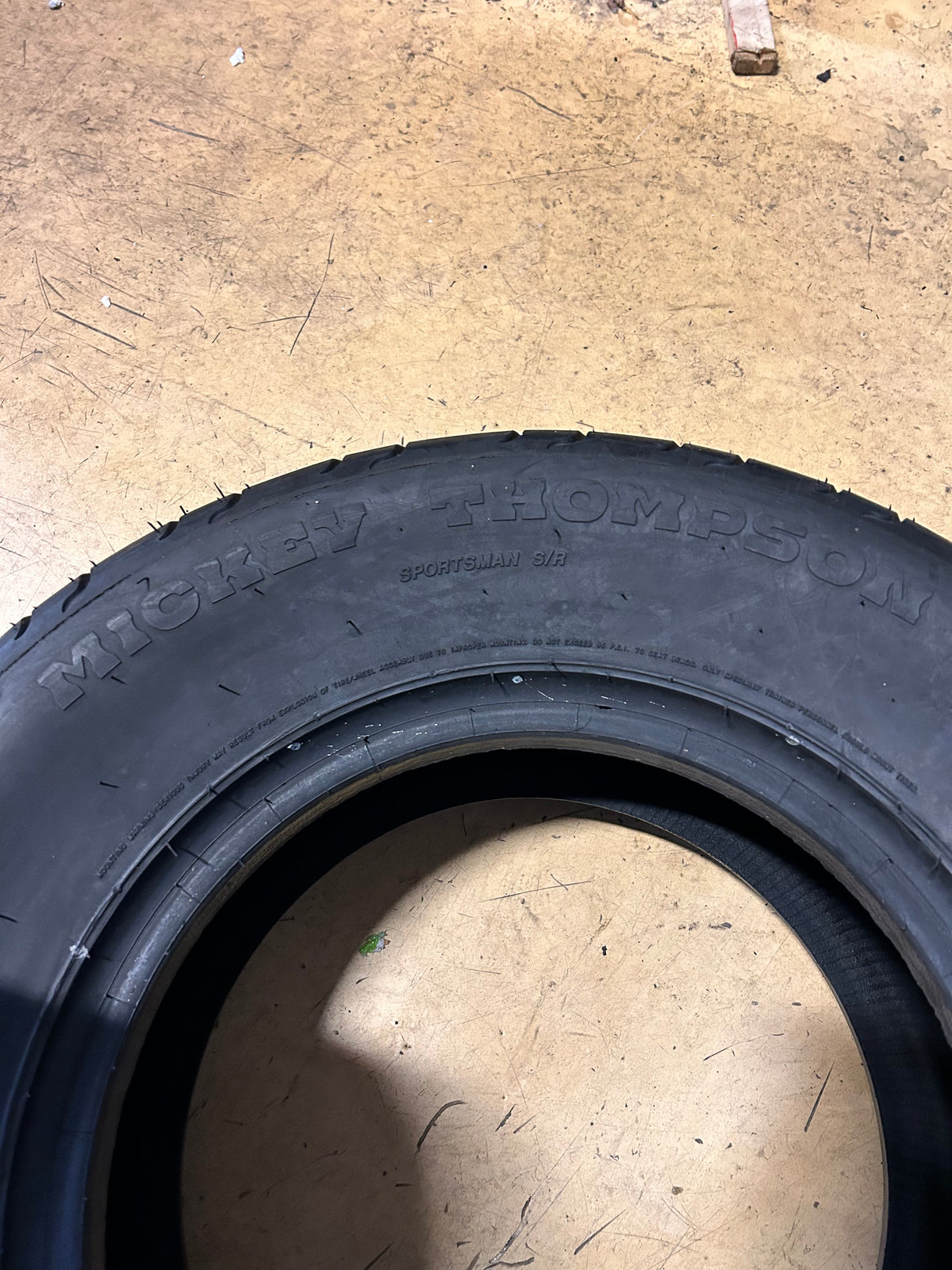 MICKEY THOMPSON SPORTSMAN S/R LT 28 10 15 90H PERFORMANCE TIRE 90000000223