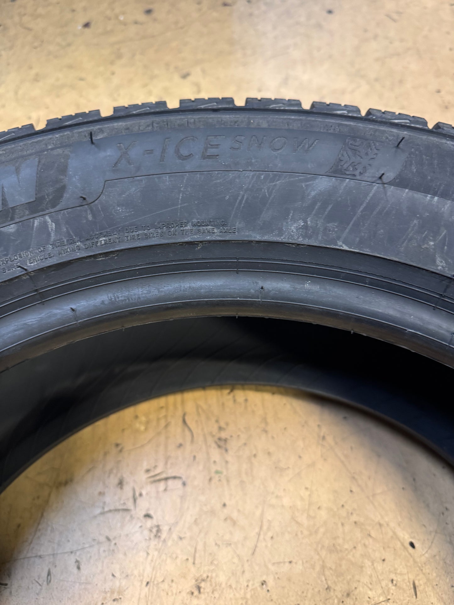NOS MICHELIN X-ICE SNOW BSW P 245/50R18 104H XL WINTER TIRE 07385