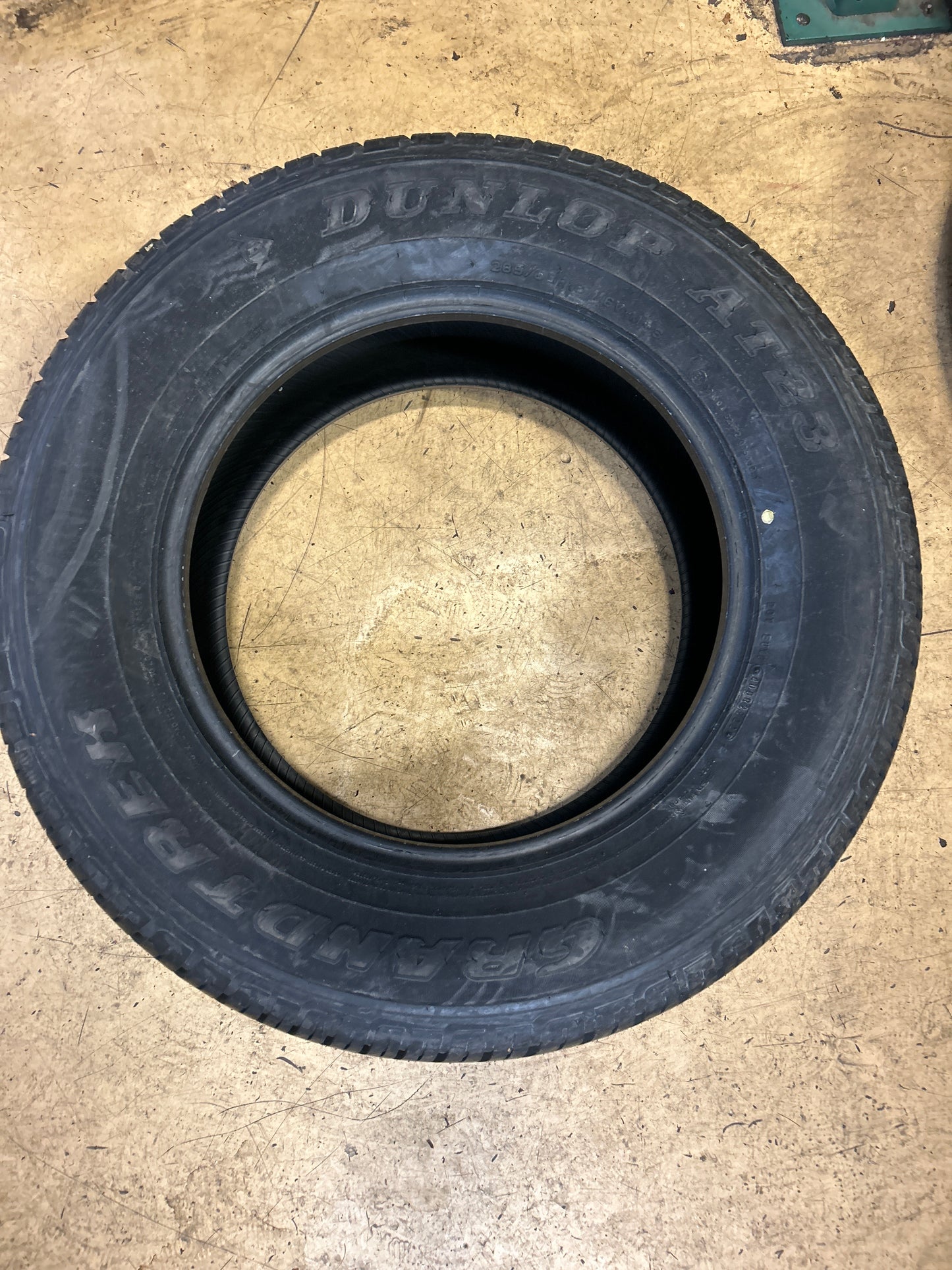 DUNLOP GRANDTREK AT23 BSW P 285 60 18 116V ALL SEASON TIRE 57000250