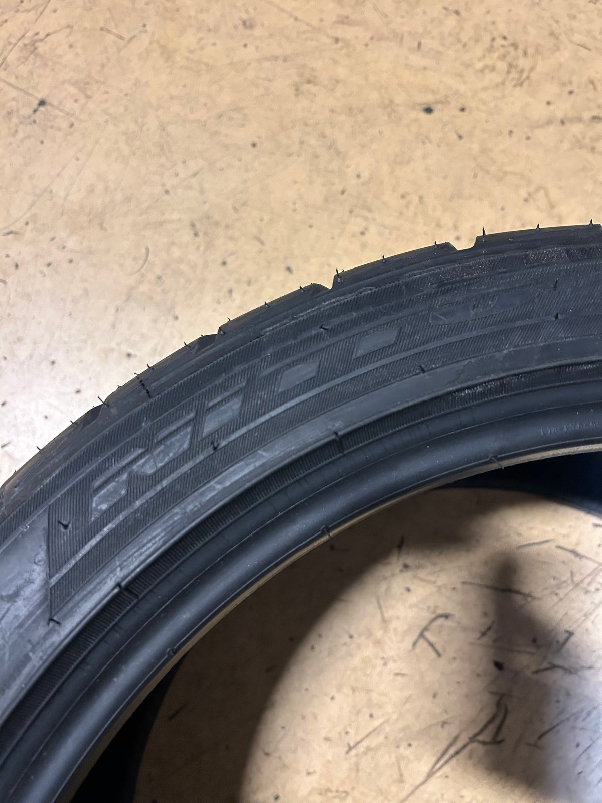 2 NITTO NT05 BSW P 265 35 18 97W XL PERFORMANCE TIRE 207060