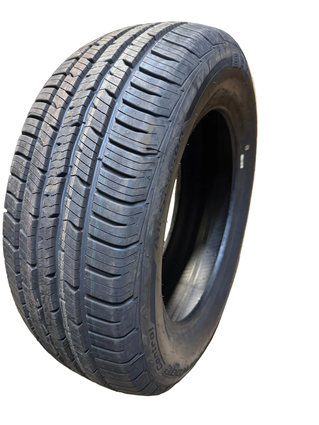 2 BFGOODRICH ADVANTAGE CONTROL BSW P 245 60 18 105H ALL SEASON TIRE 05048