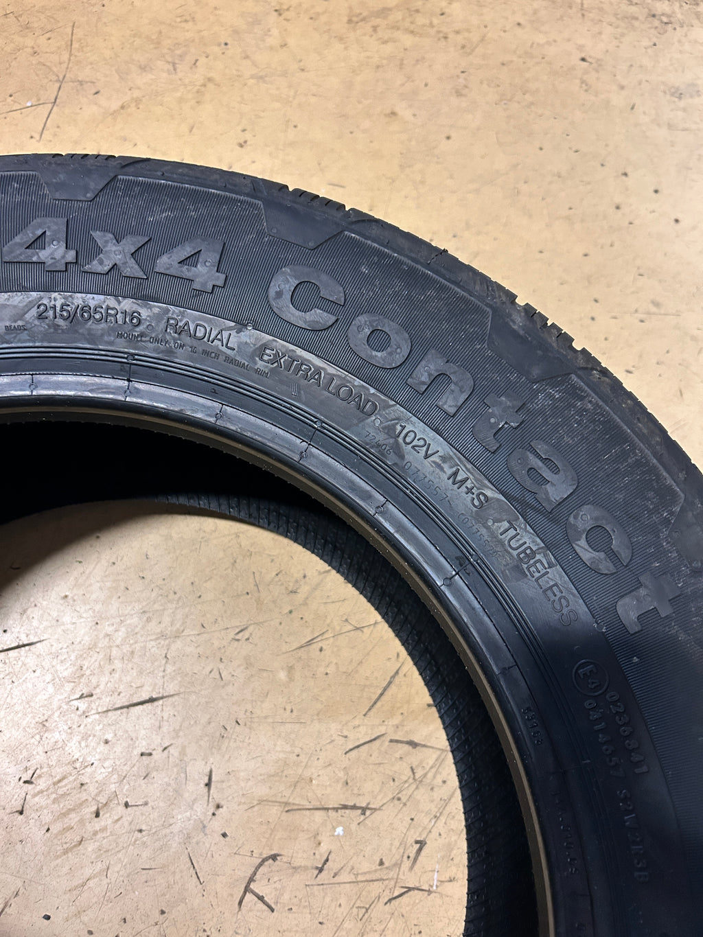 CONTINENTAL 4X4 CONTACT BSW P 215 65 16 102V XL ALL SEASON TIRE 03545210000