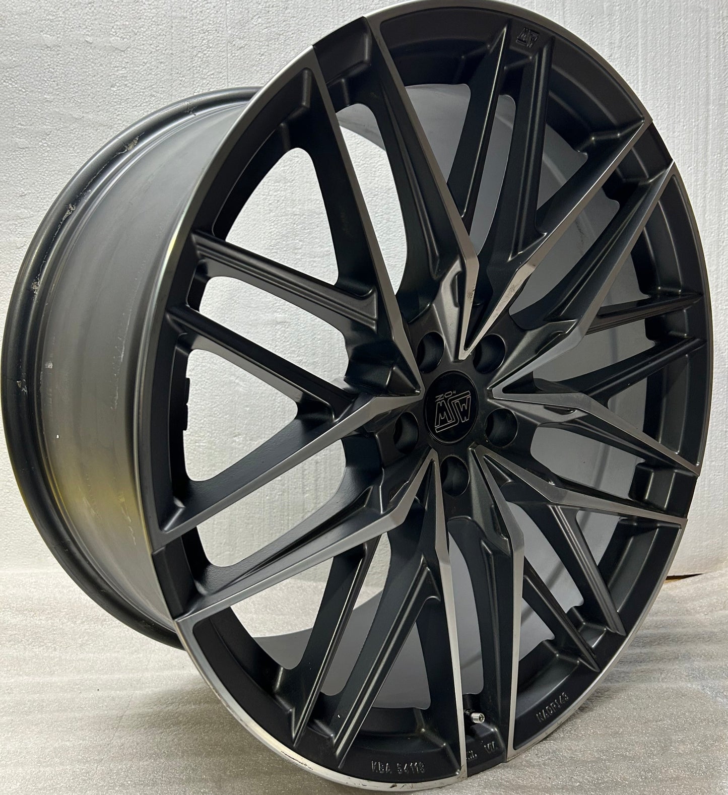 MSW TYPE 50 21X10.5 ET43 5X112 MACHINED W/GUNMETAL ACCENT REAR WHEEL