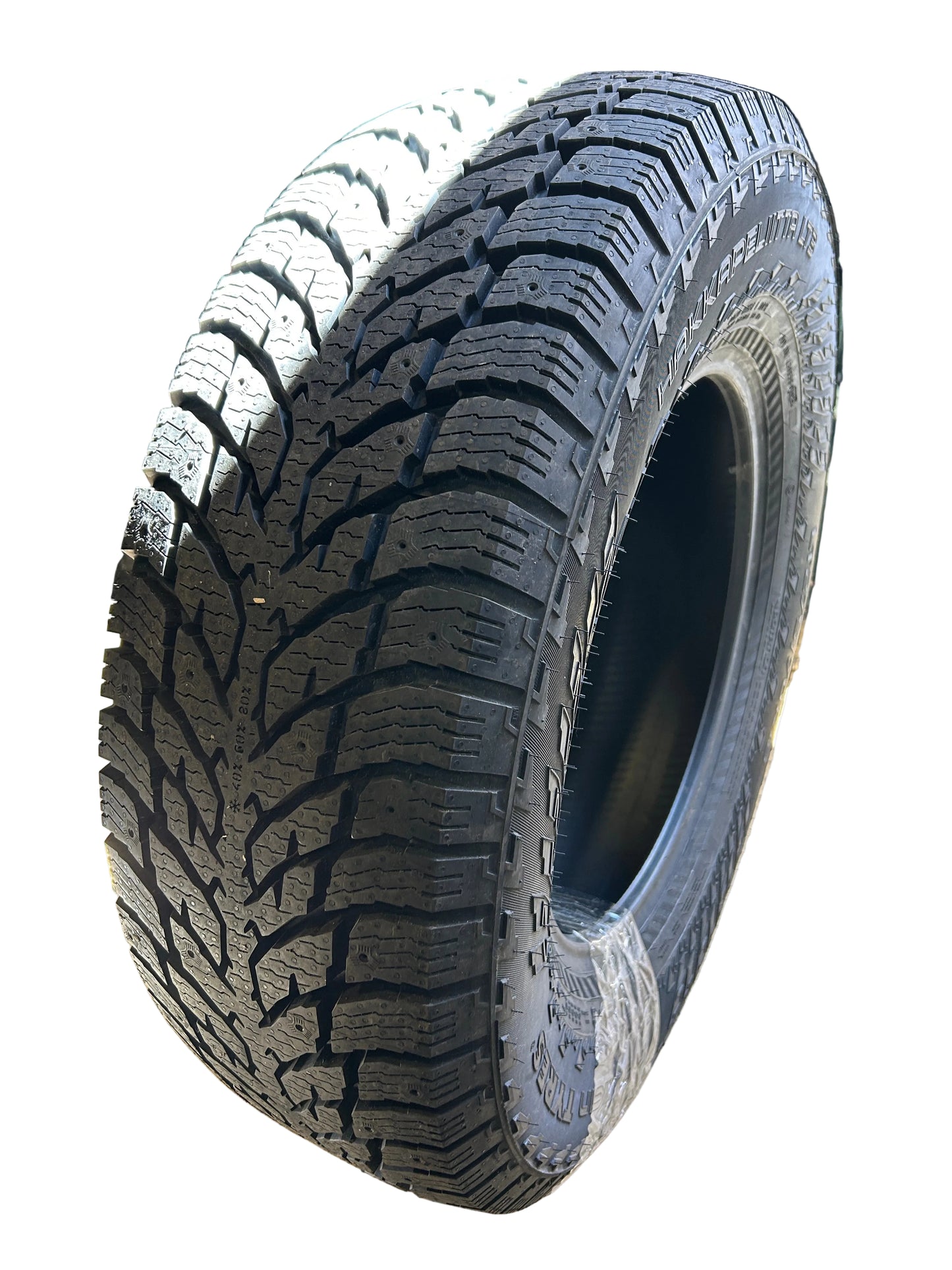 NOKIAN HAKKAPELIITTA LT 3 EV BSW LT 275 70 18 125/122Q 10PLY WINTER TIRE T430959