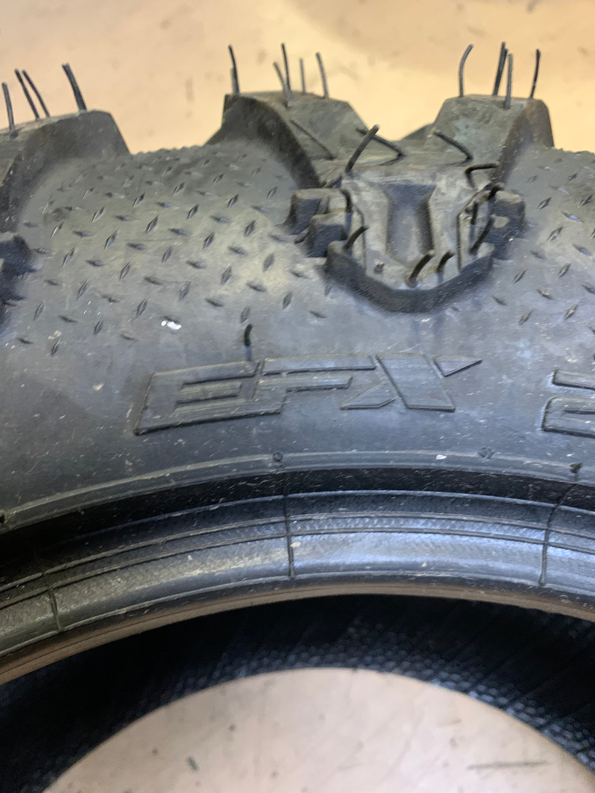 EFX MOTOCLAW BSW 27 10 14 8PLY ATV/UTV TIRE ‎MC271014