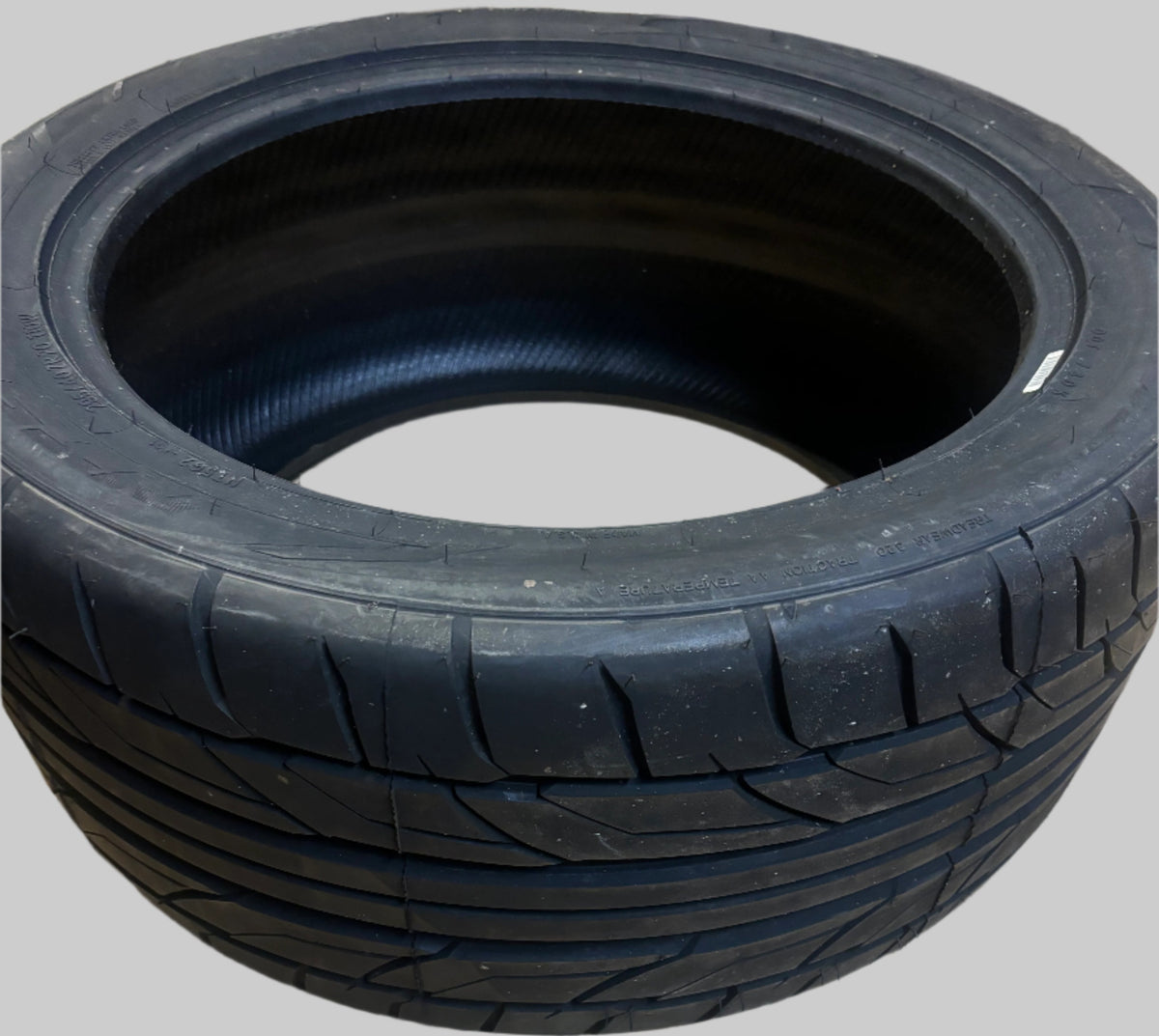 NITTO NT555 G2 P 295 40 20 110W XL UHP TIRES 211270