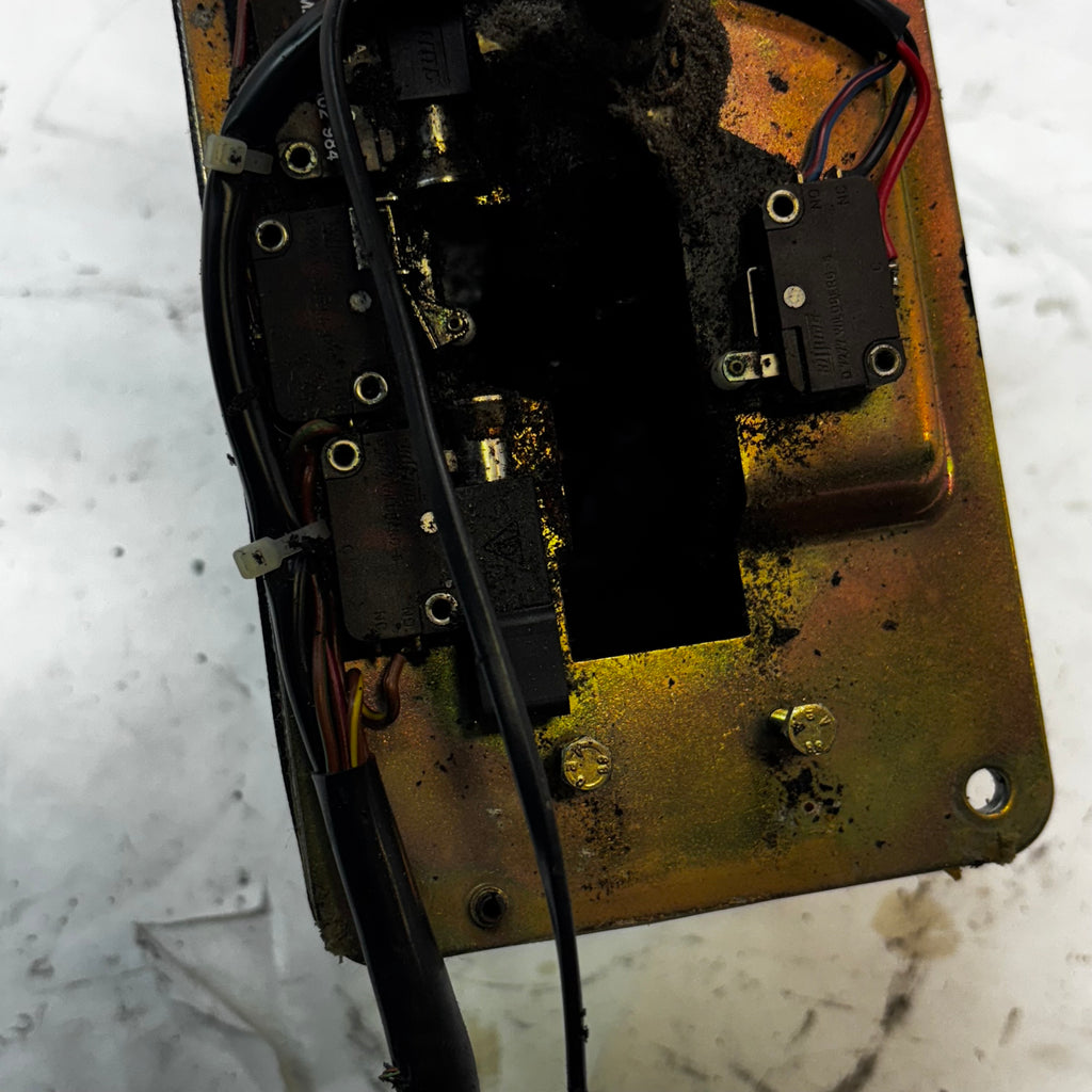 PORSCHE 911 TIPTRONIC TRANSMISSION SHIFTER GENUINE OEM 9434261316R