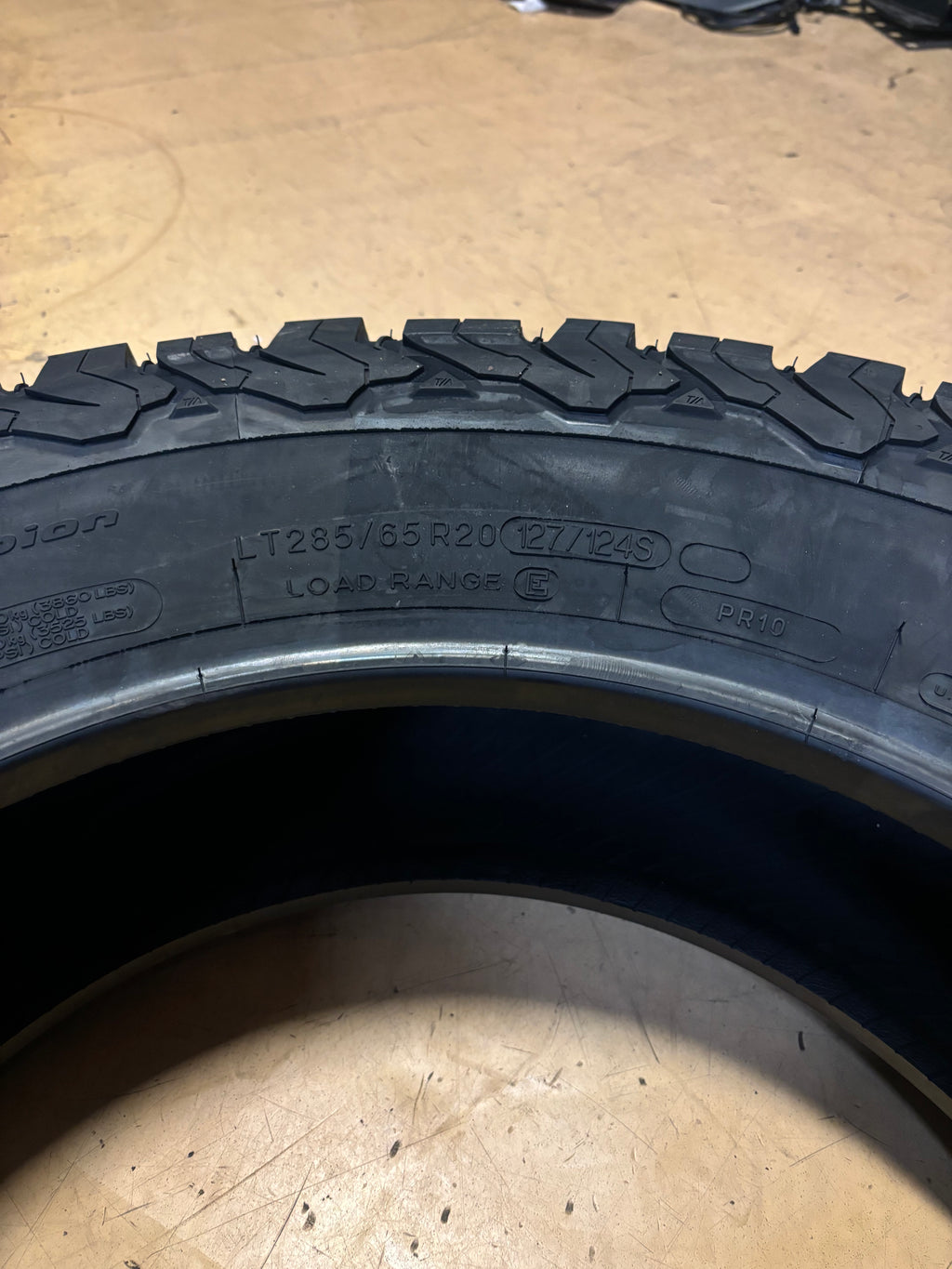 BFGOODRICH ALL TERRAIN T/A KO2 BSW LT 285 65 20 127/124S LRE 10PLY TIRE 02279