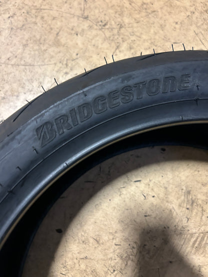 BRIDGESTONE BATTLAX HYPERSPORT S22 180 55 17 73W REAR MOTORCYCLE TIRE 11450