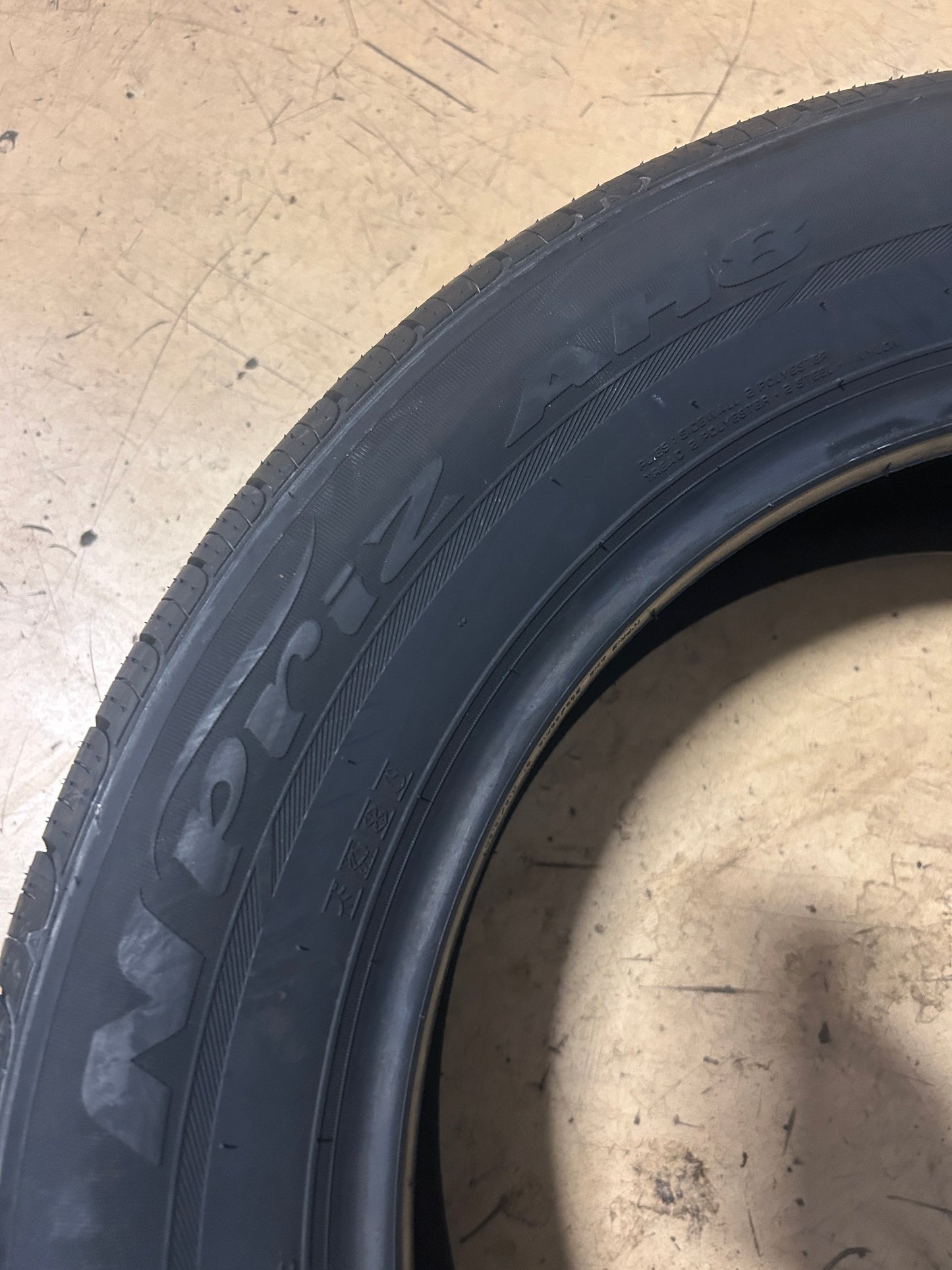 2 NOS NEXEN N PRIZ AH8 BSW P 235 55 18 100H XL ALL SEASON TIRE 15524NXK