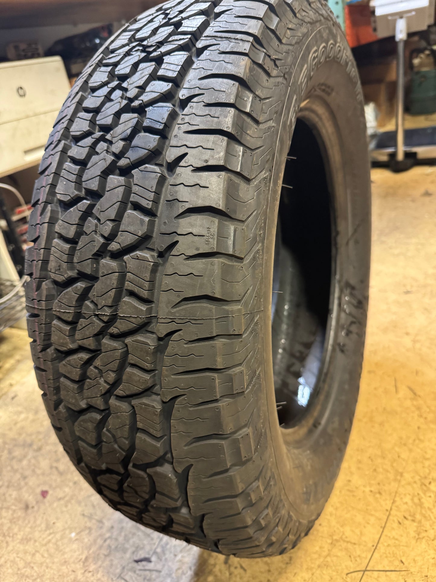 4 BFGOODRICH TRAIL-TERRAIN T/A BSW P 235 65 17 104H ALL SEASON TIRE 68530