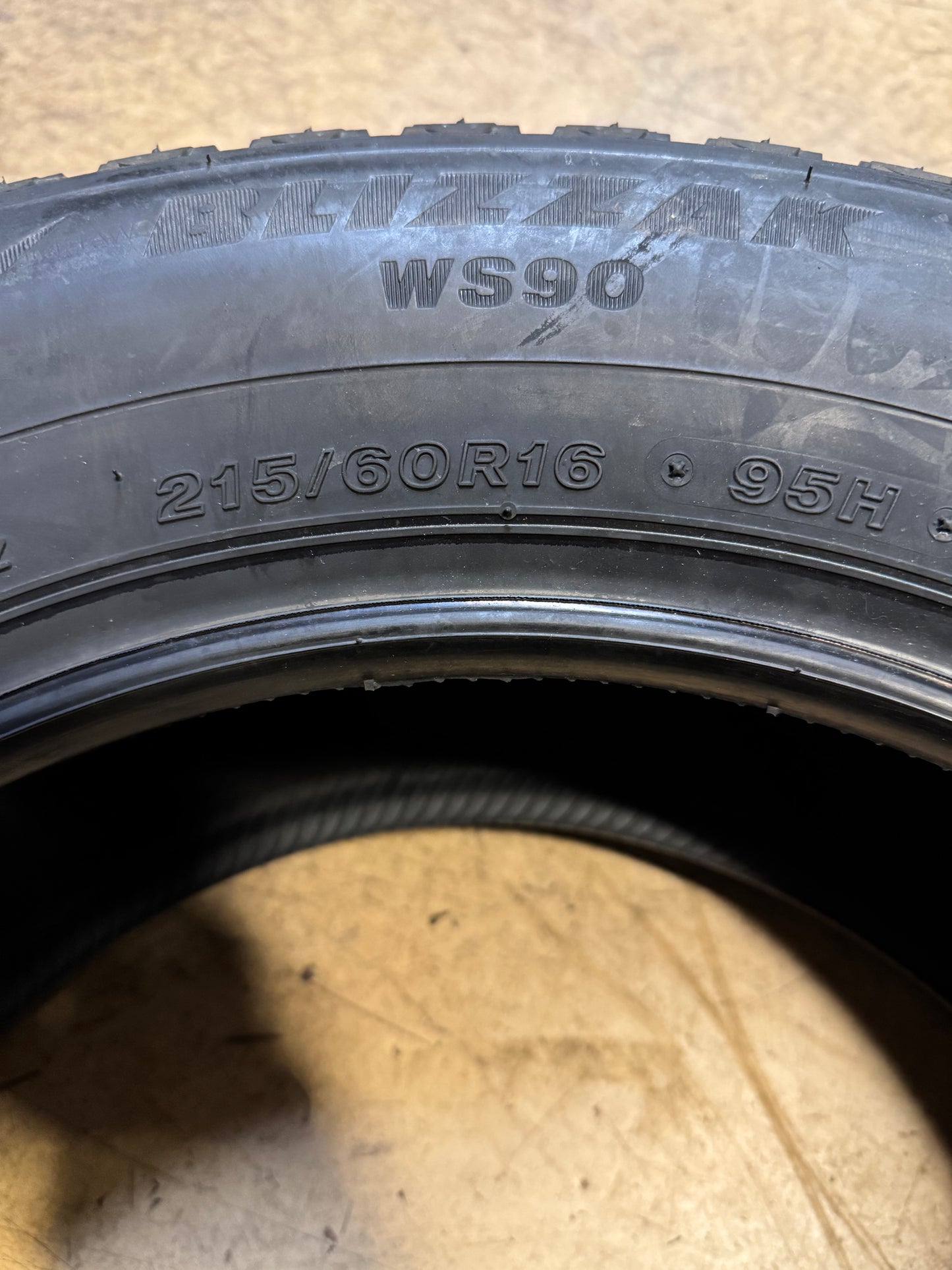 BRIDGESTONE BLIZZAK WS90 BSW P 215 60 16 95H WINTER TIRE 001137