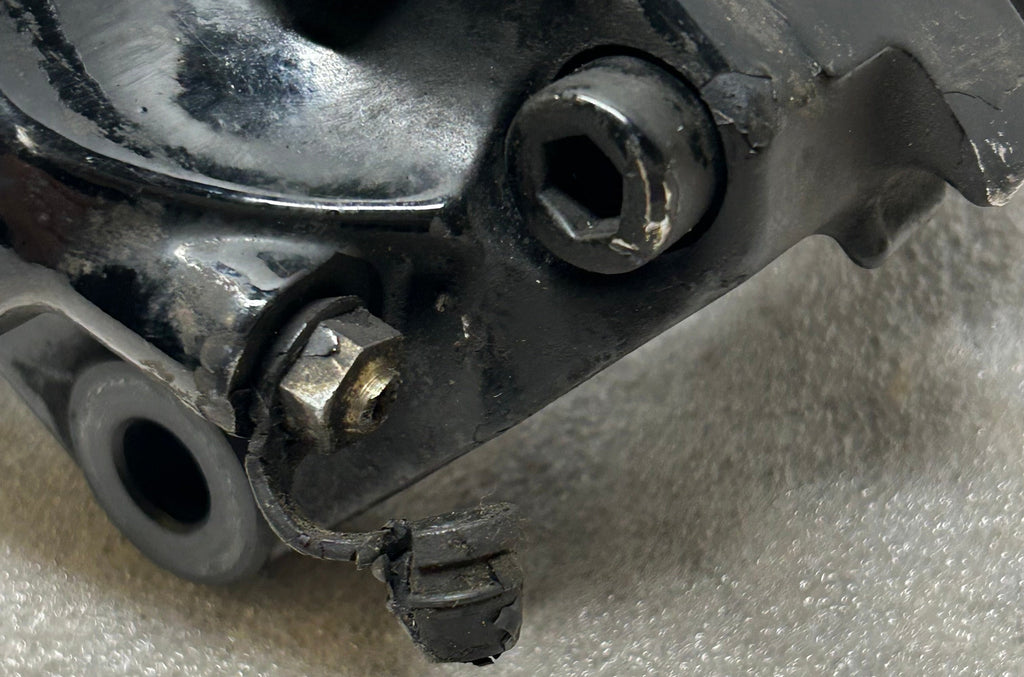PORSCHE 944 TURBO BLACK FRONT BREMBO BRAKE CALIPER 20 4673 00