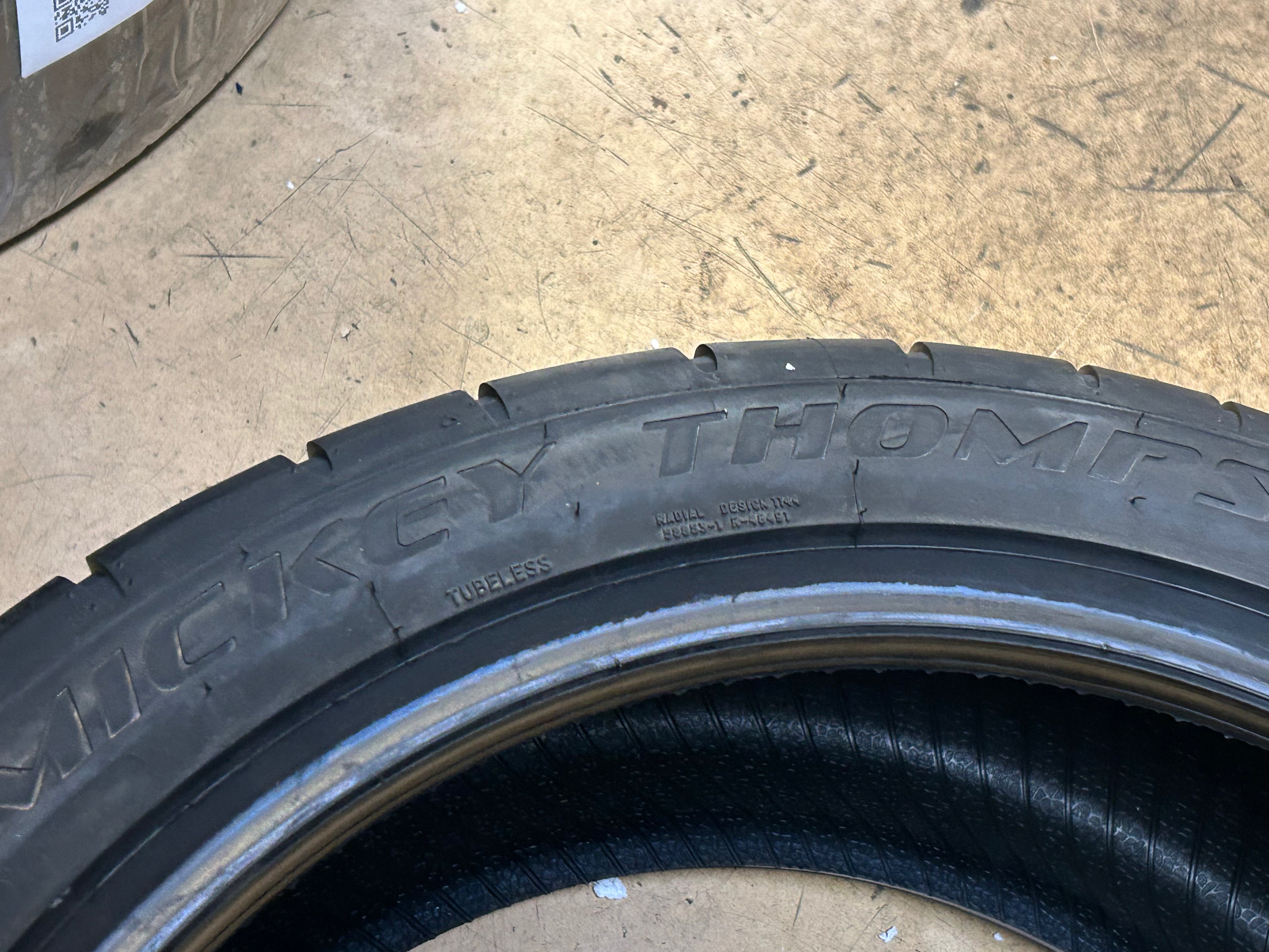 MICKEY THOMPSON  STREET COMP BSW P 245 40 18 97Y XL UHP TIRE 321012002