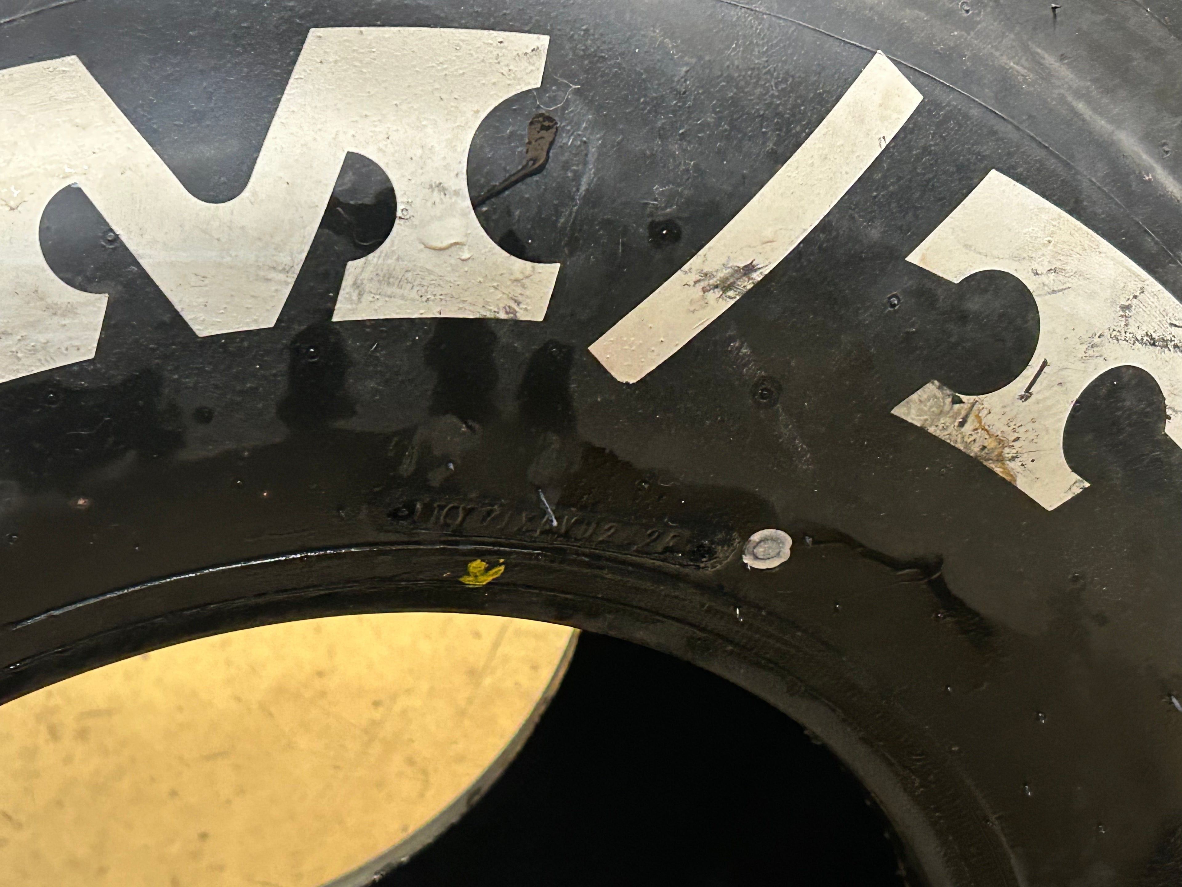 MICKEY THOMPSON ET DRAG BSW 34 13.5 16W DRAG TIRE 250529