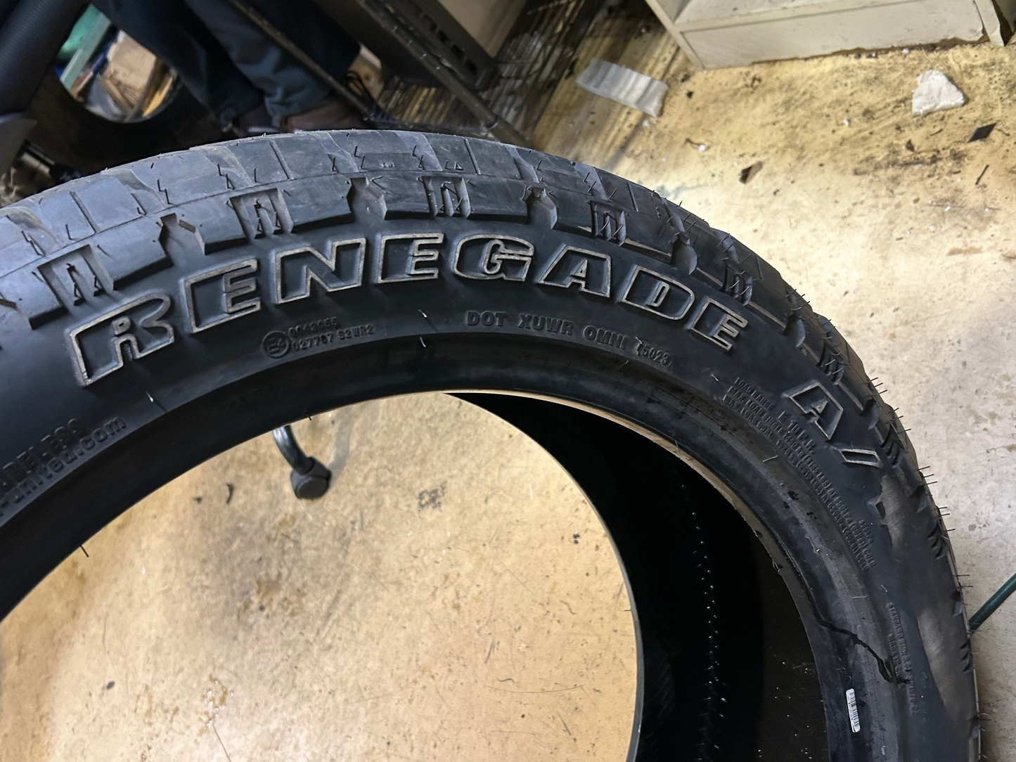 RADAR RENEGADE A/T5 BSW LT 285 50 22 121/118R 10PLY ALL TERRAIN TIRE RZD0153