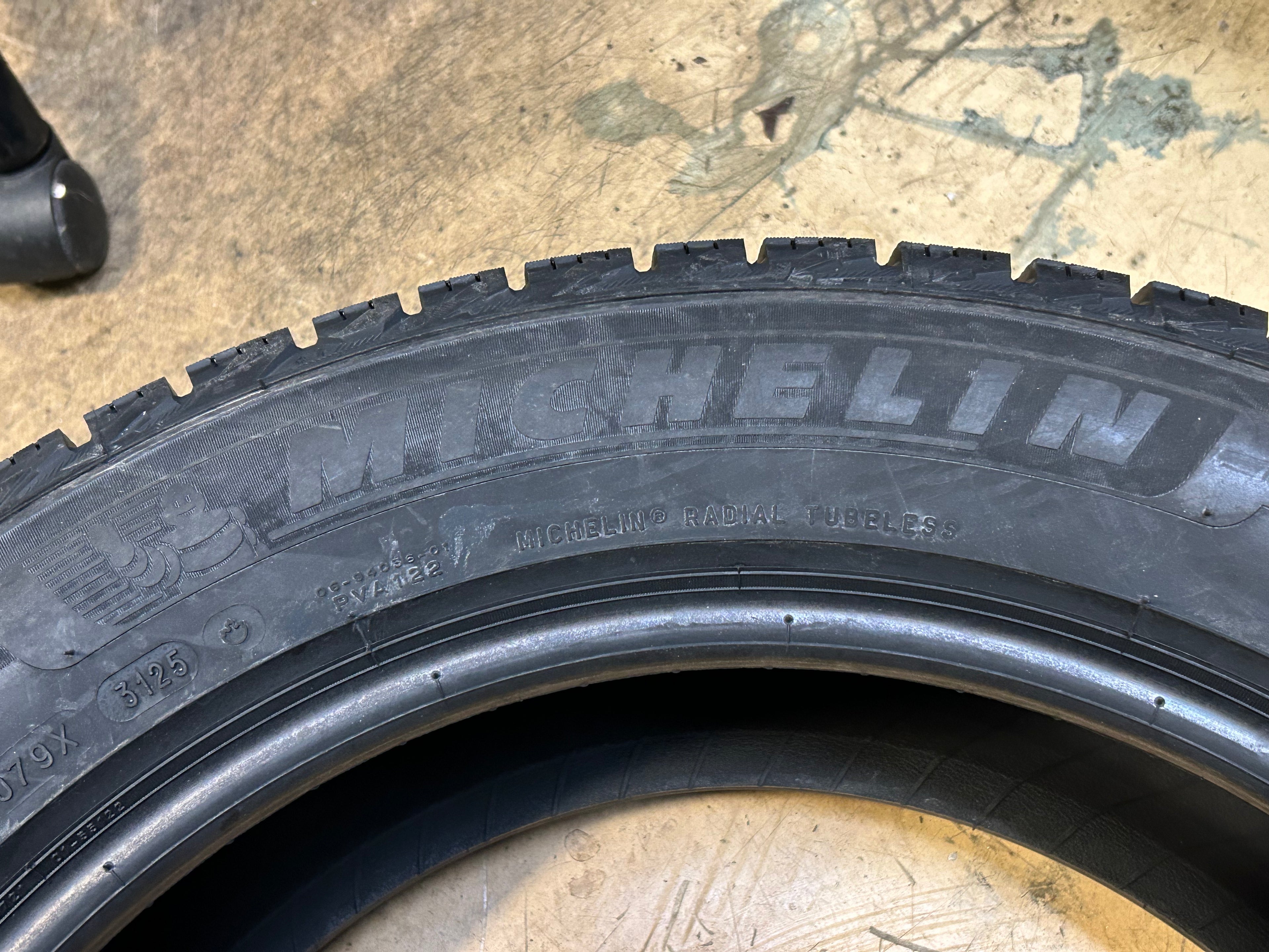 MICHELIN X-ICE SNOW  BSW P 235 55 18 104T XL WINTER TIRE 12893