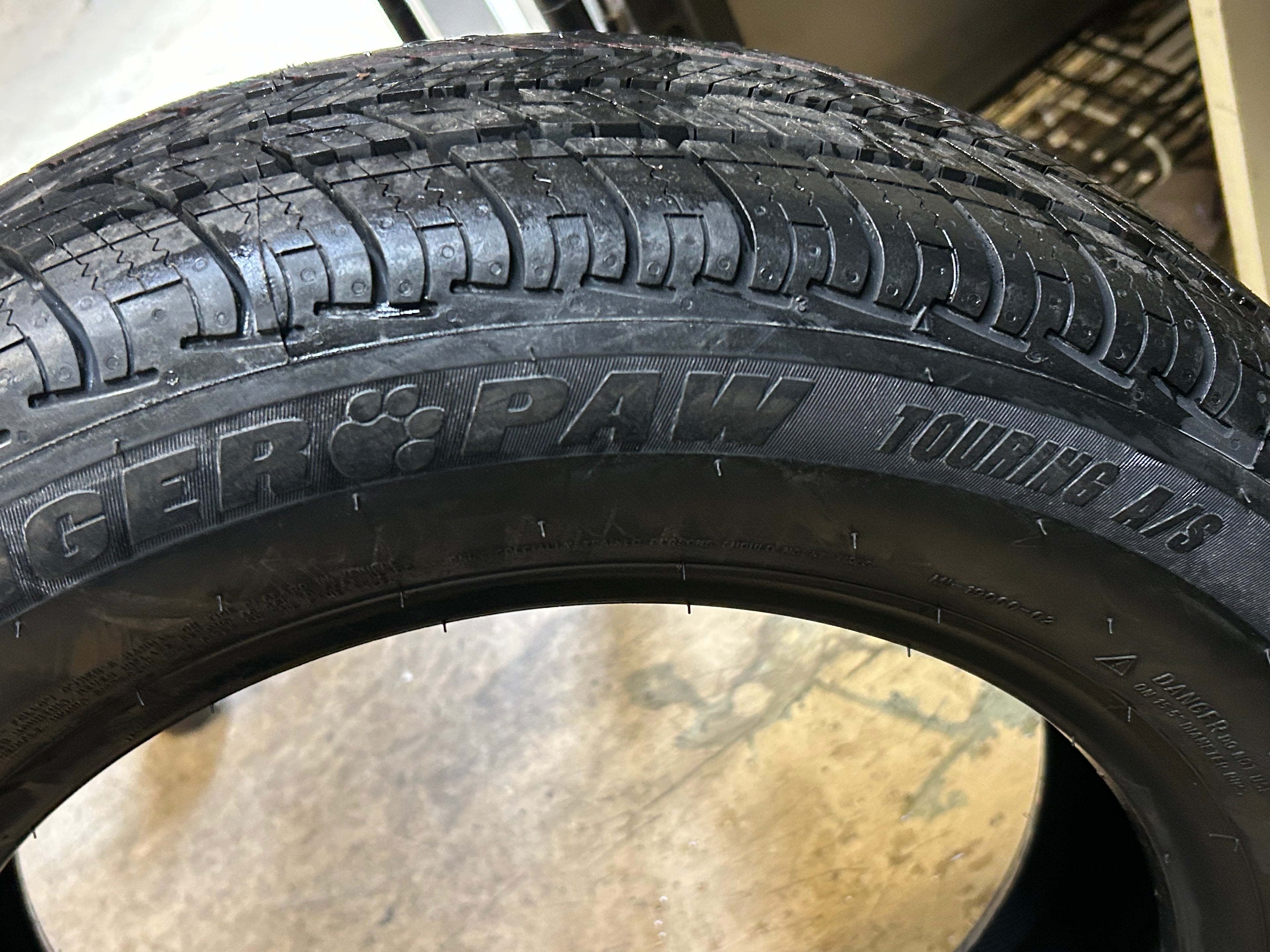 2 UNIROYAL TIGER PAW TOURING A/S BSW P 175 65 15 84H ALL SEASON TIRE 65138