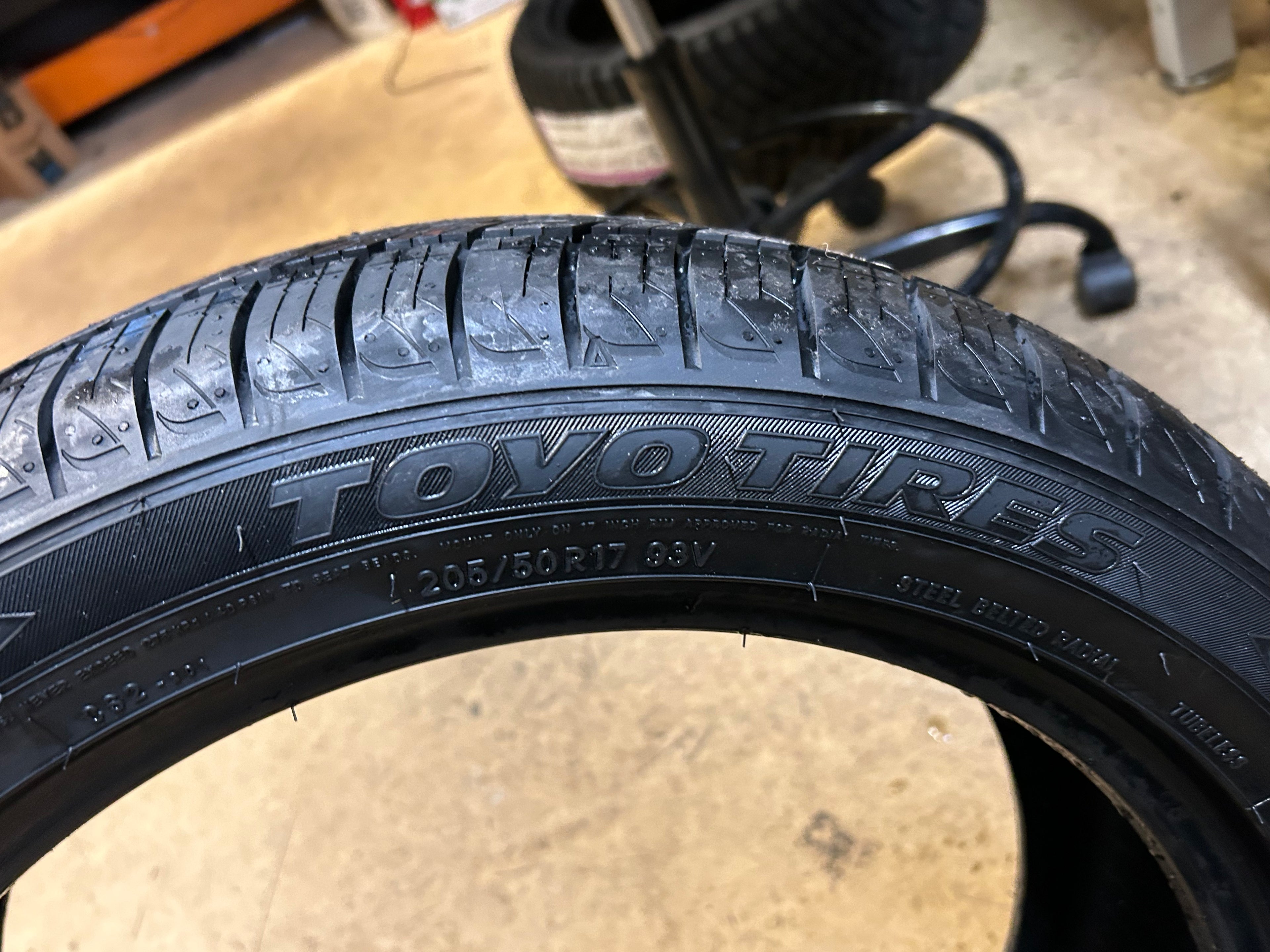 TOYO CELSIUS II BSW P 205 50 17 93V XL ALL SEASON TIRE 243630