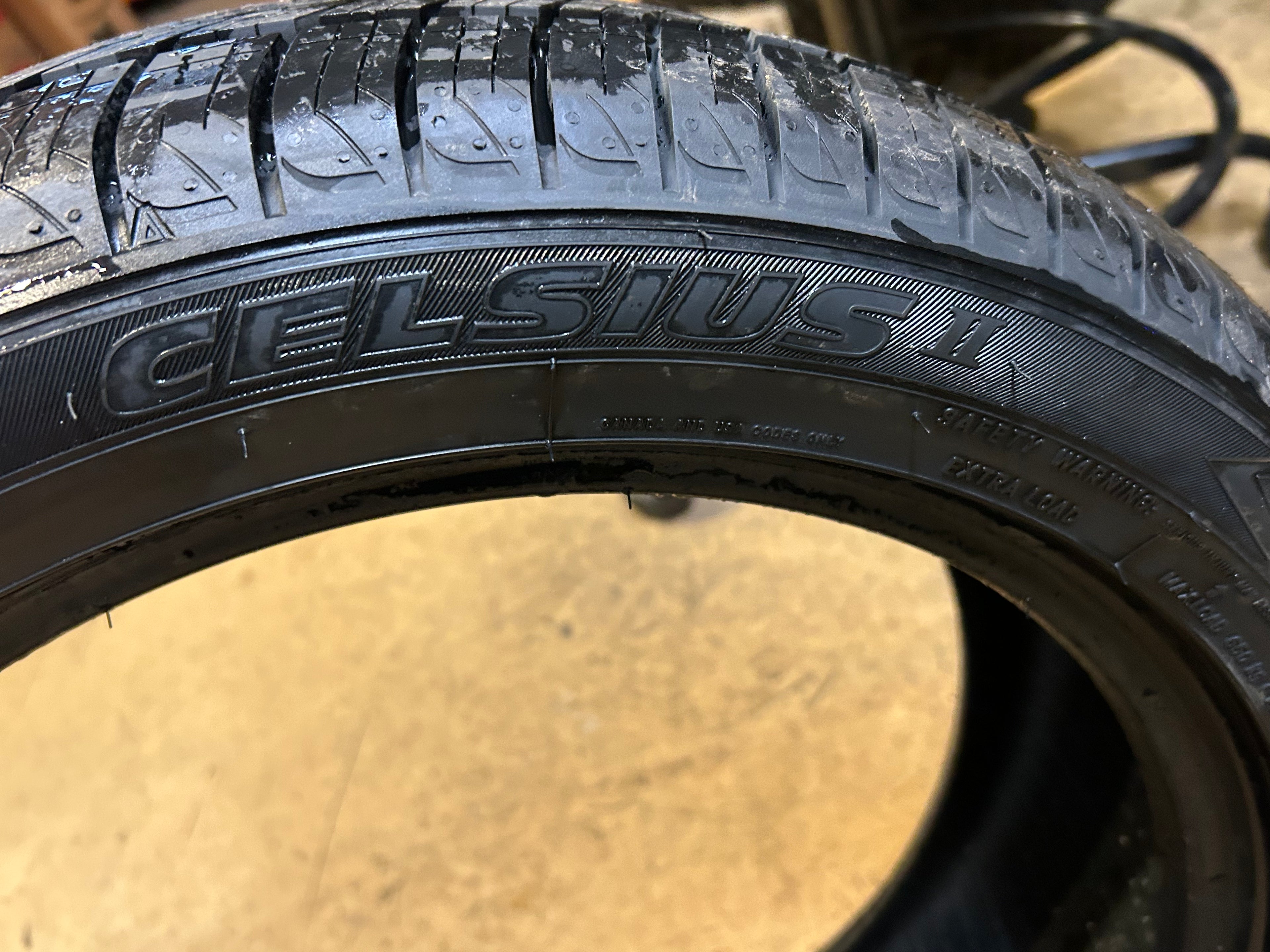 TOYO CELSIUS II BSW P 205 50 17 93V XL ALL SEASON TIRE 243630