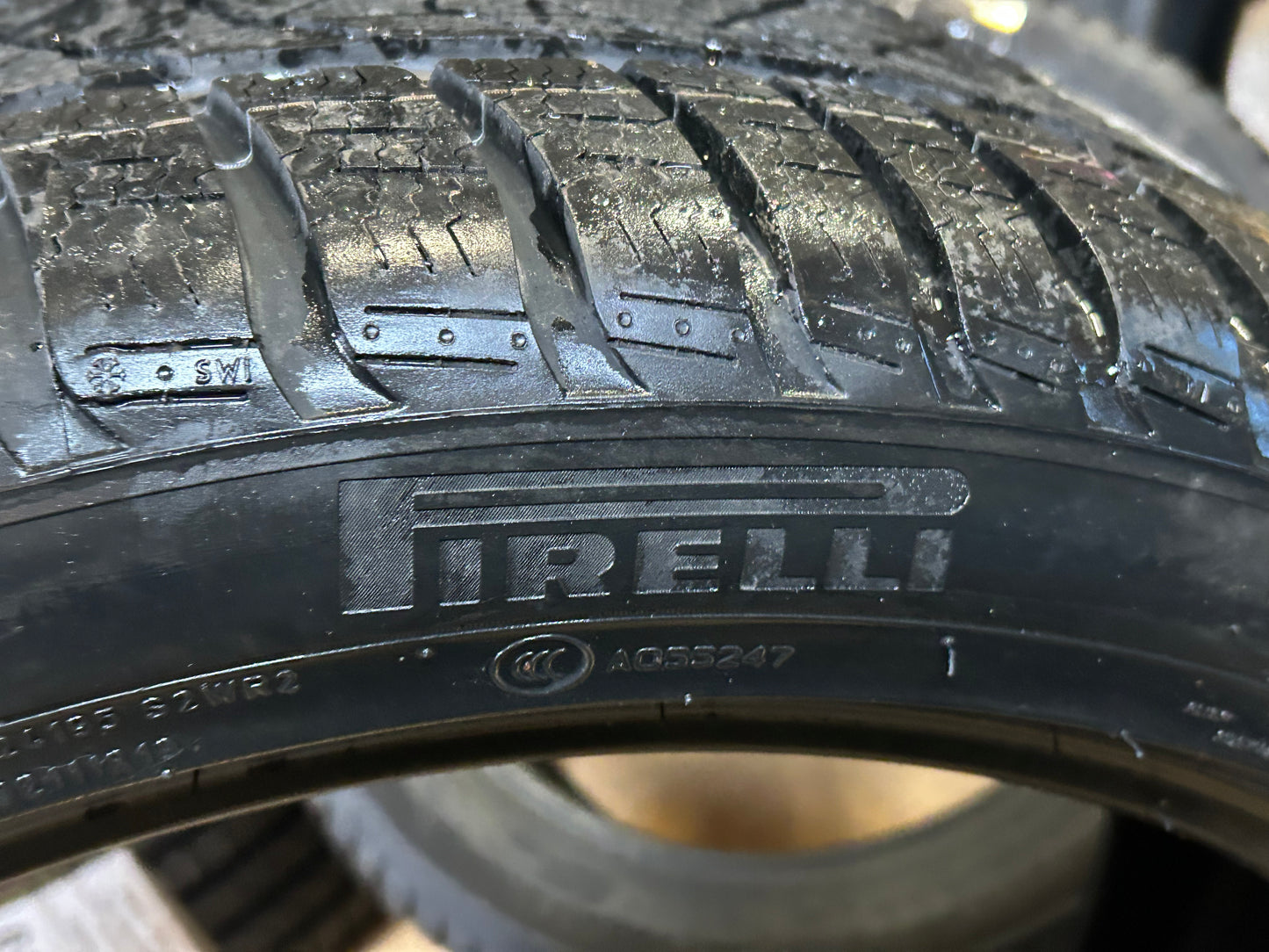 PIRELLI SCORPION  WSW P 275 40 21 107V XL WINTER TIRE 2774500