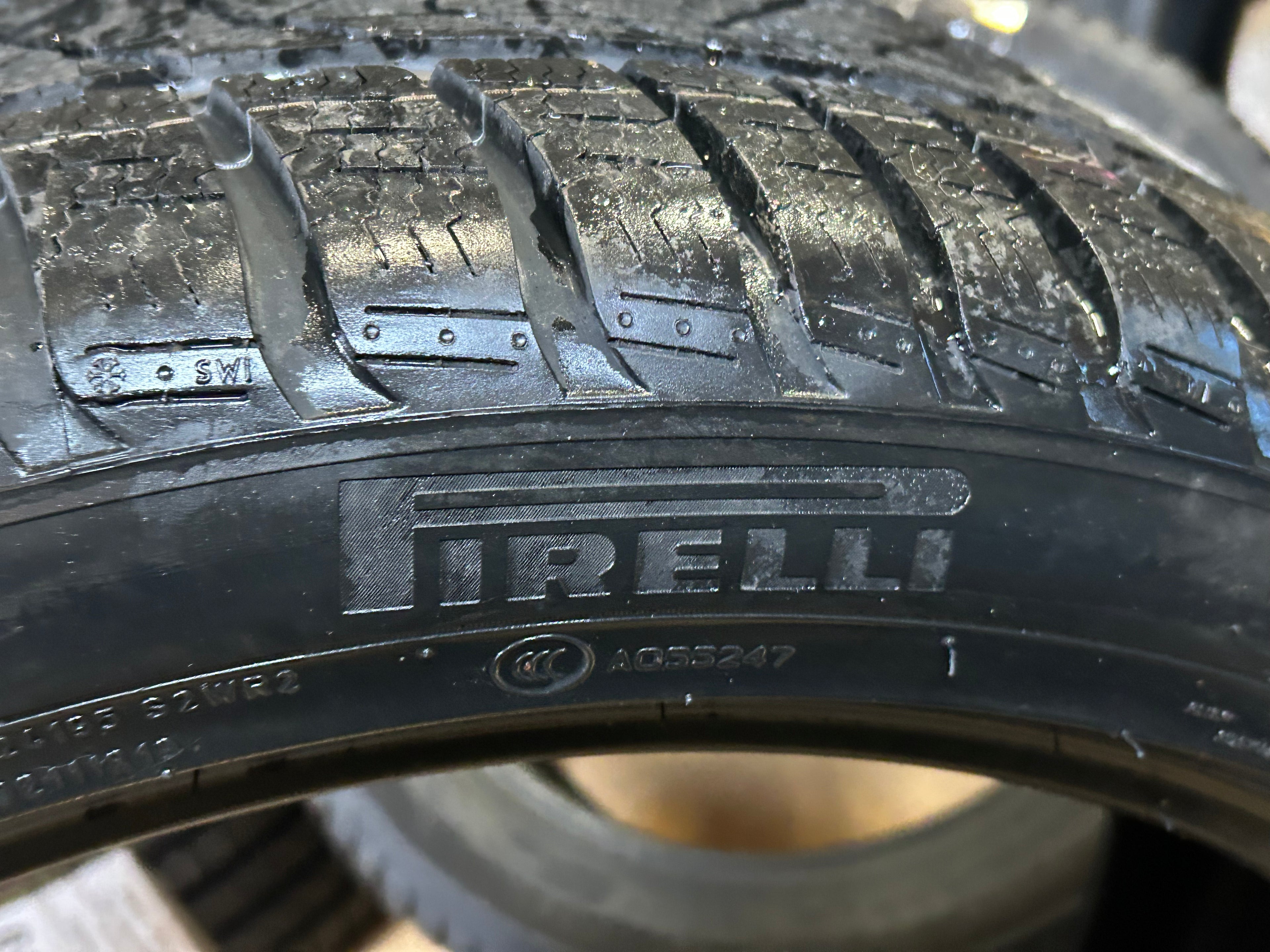 PIRELLI SCORPION  WSW P 275 40 21 107V XL WINTER TIRE 2774500
