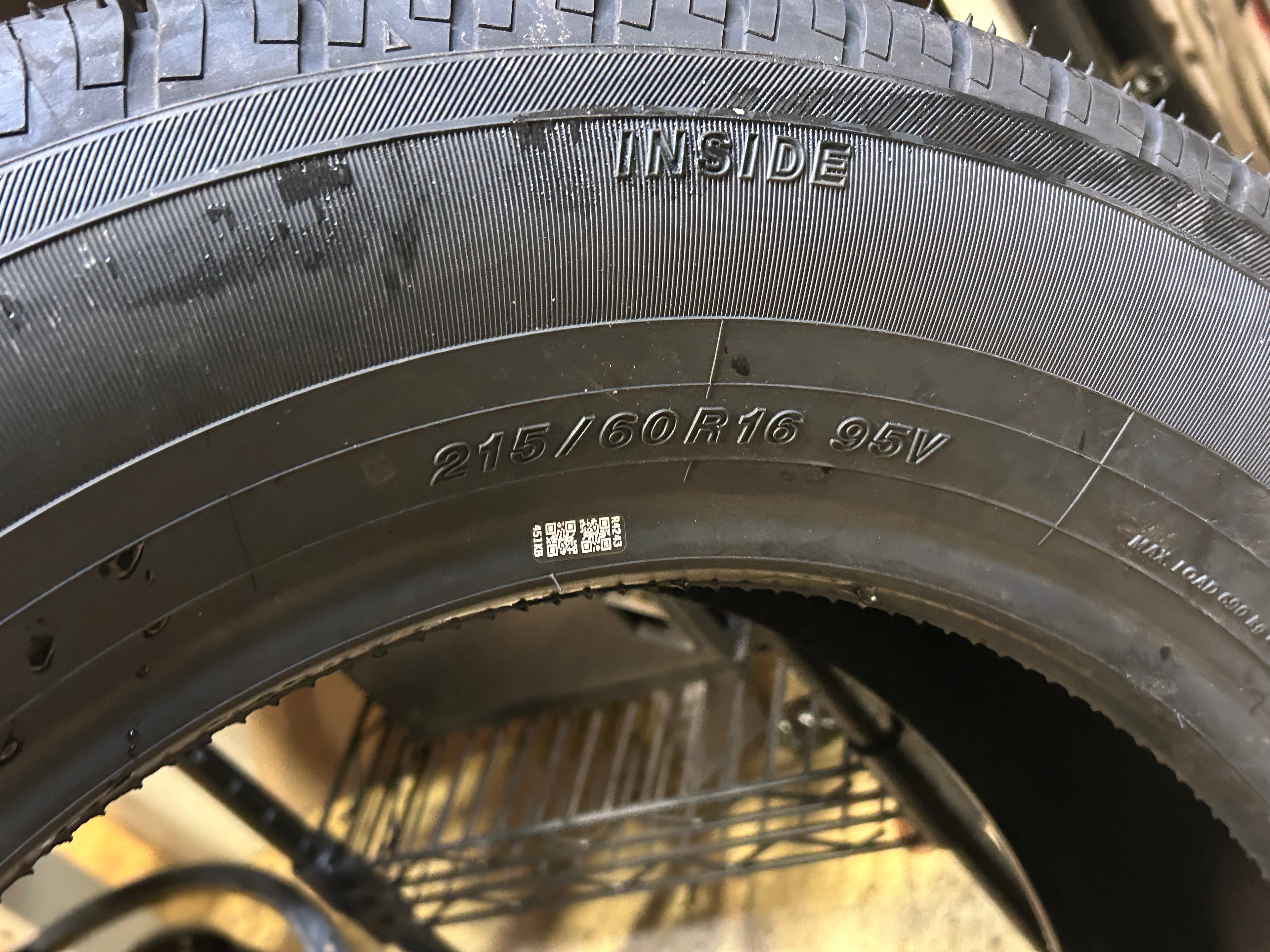 YOKOHAMA AVID ASCEND GT BSW P 215 60 16 95V ALL SEASON TIRE 110132716