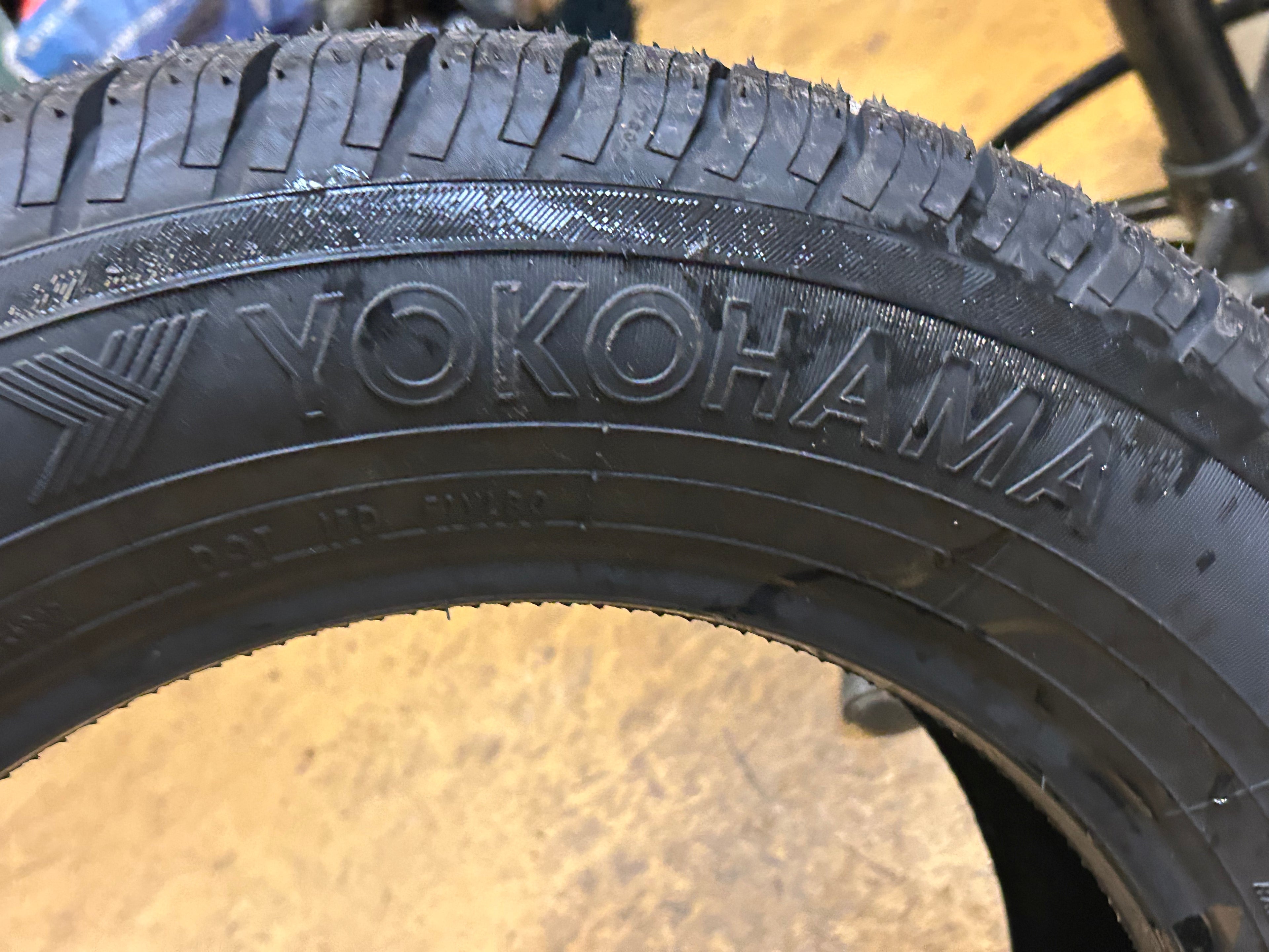 YOKOHAMA AVID ASCEND GT BSW P 215 60 16 95V ALL SEASON TIRE 110132716