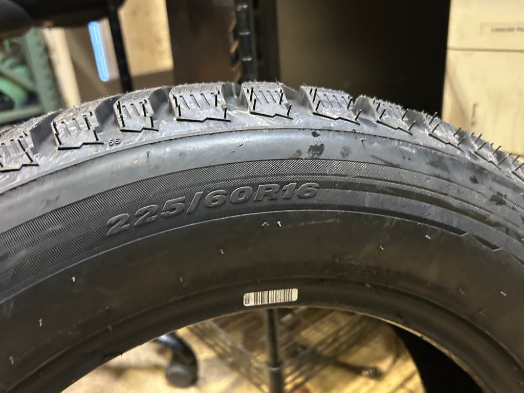 NEXEN WINGUARD WINSPIKE 3 BSW P 225 60 16 98T STUDLESS WINTER TIRE 11116NXK