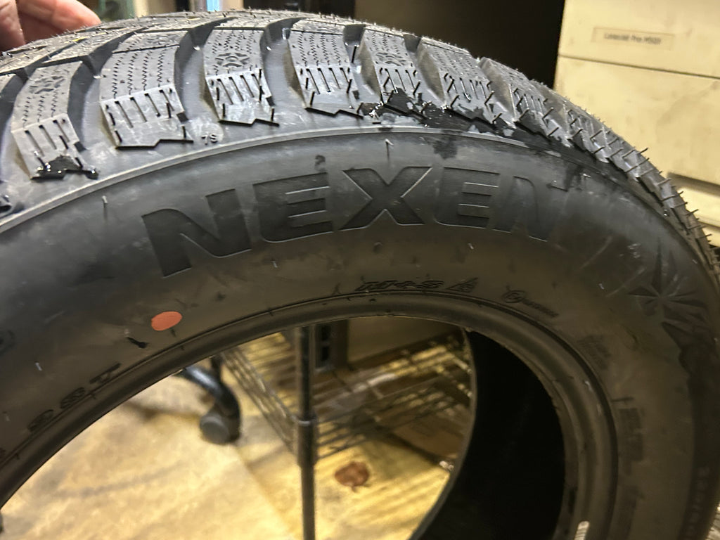 NEXEN WINGUARD WINSPIKE 3 BSW P 225 60 16 98T STUDLESS WINTER TIRE 11116NXK