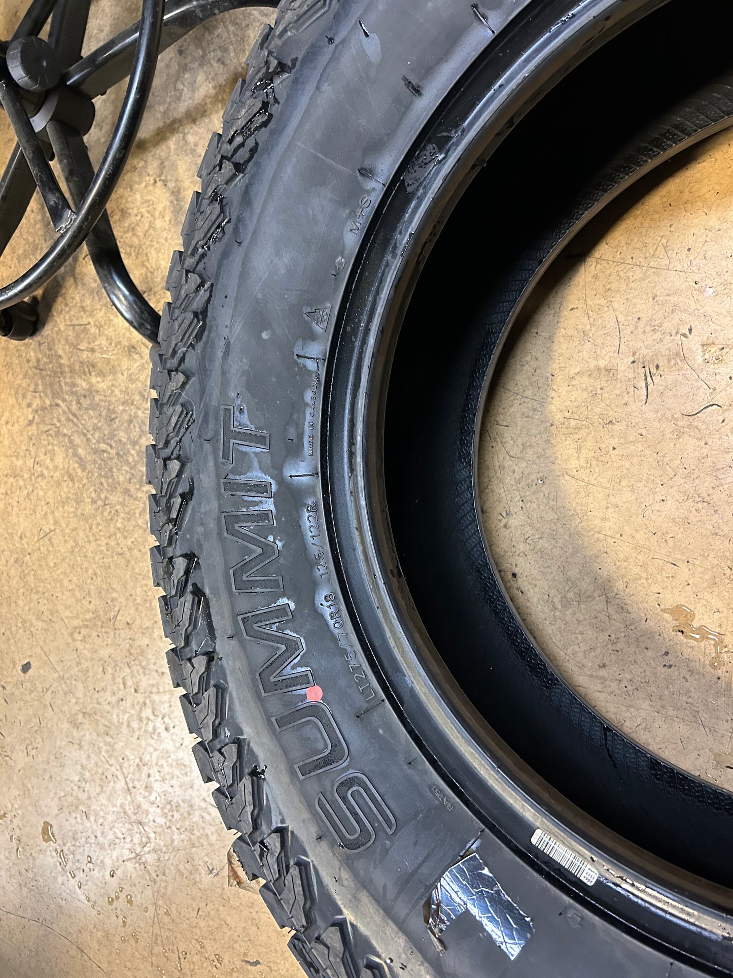 SUMMIT ATO2 TRAIL CLIMBER  BSW LT 275 70 18 125/122R 10PLY ALL SEASON TIRE 20933