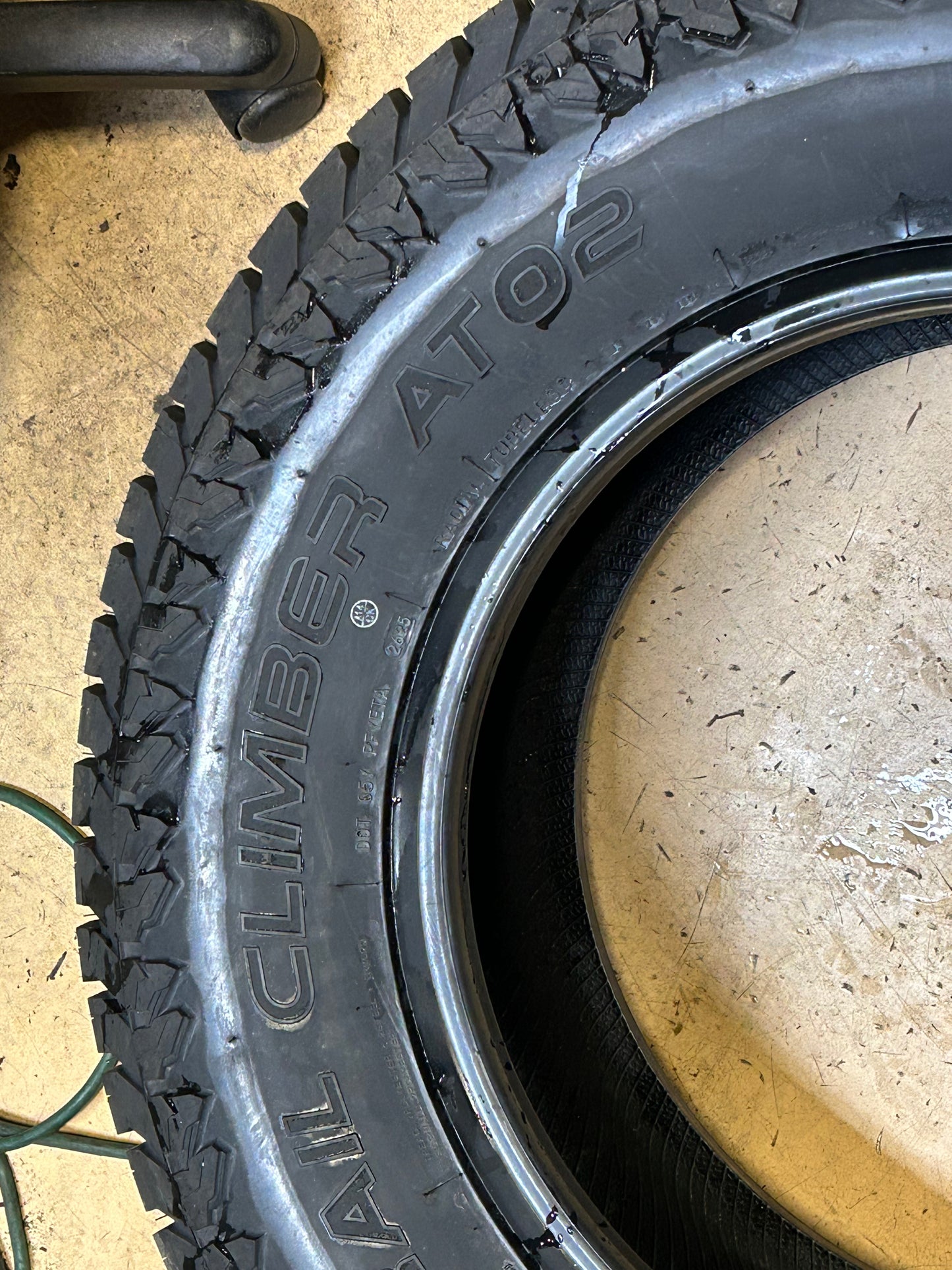 SUMMIT ATO2 TRAIL CLIMBER  BSW LT 275 70 18 125/122R 10PLY ALL SEASON TIRE 20933