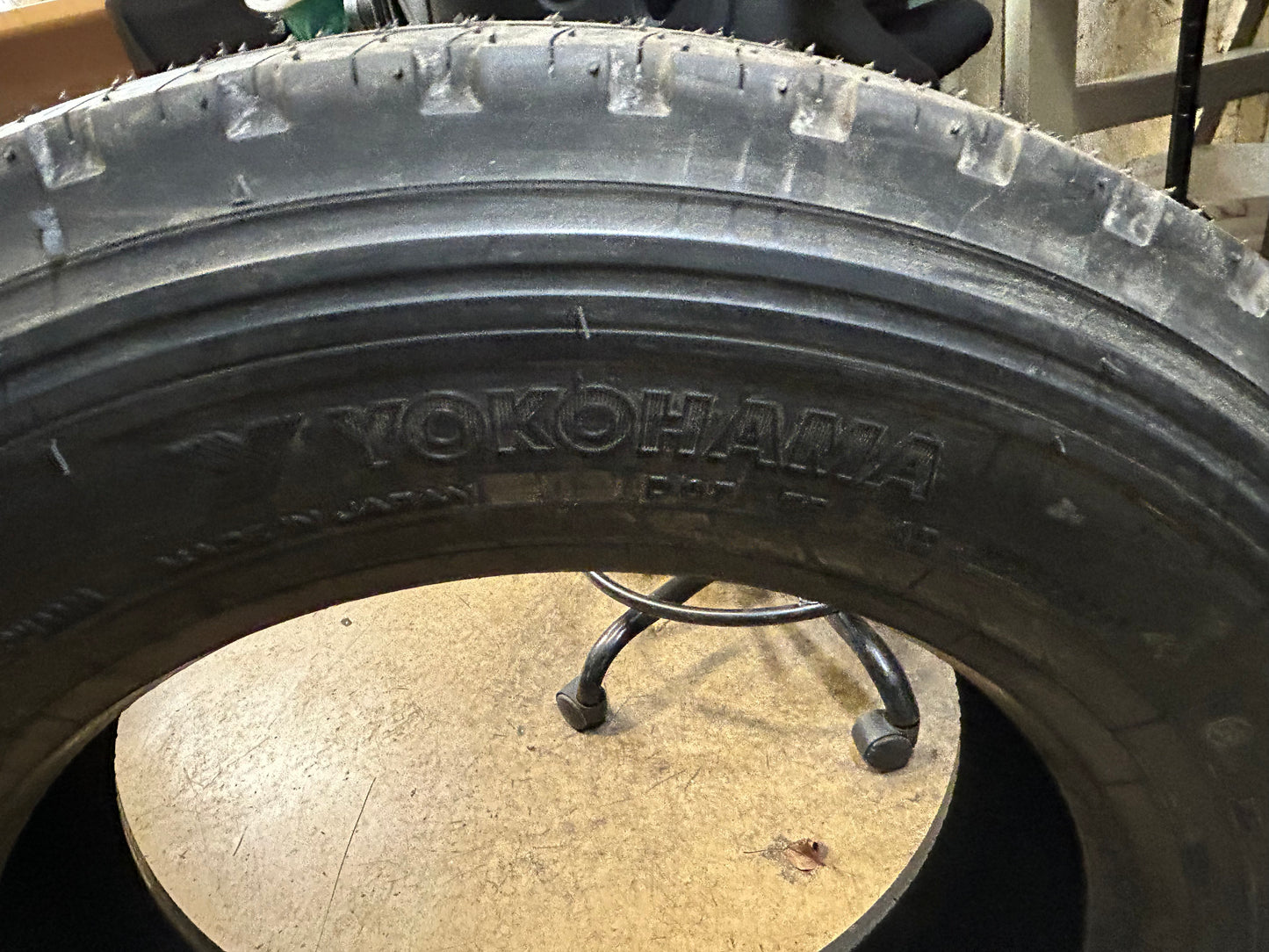 YOKOHAMA 115R BSW  225 70 19.5 128/126N 14PLY ALL POSITION TIRE 120111501