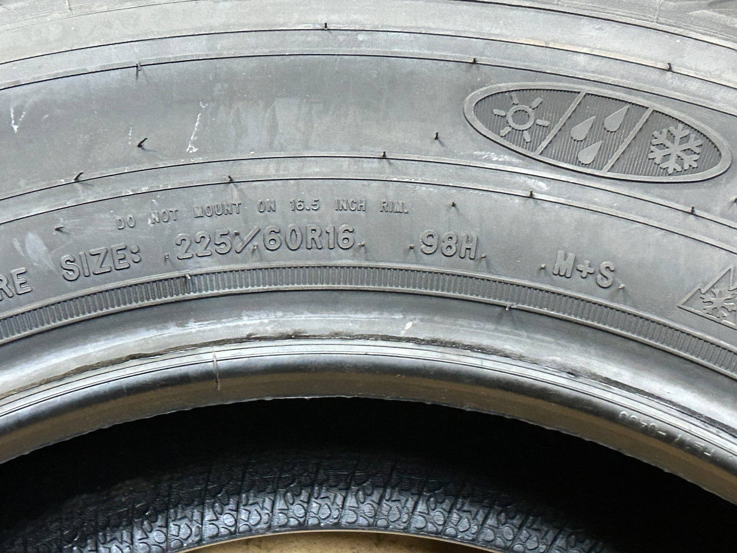 GOODYEAR ASSURANCE  BSW P 225 60 16 98H ALL SEASON TIRE 767407537