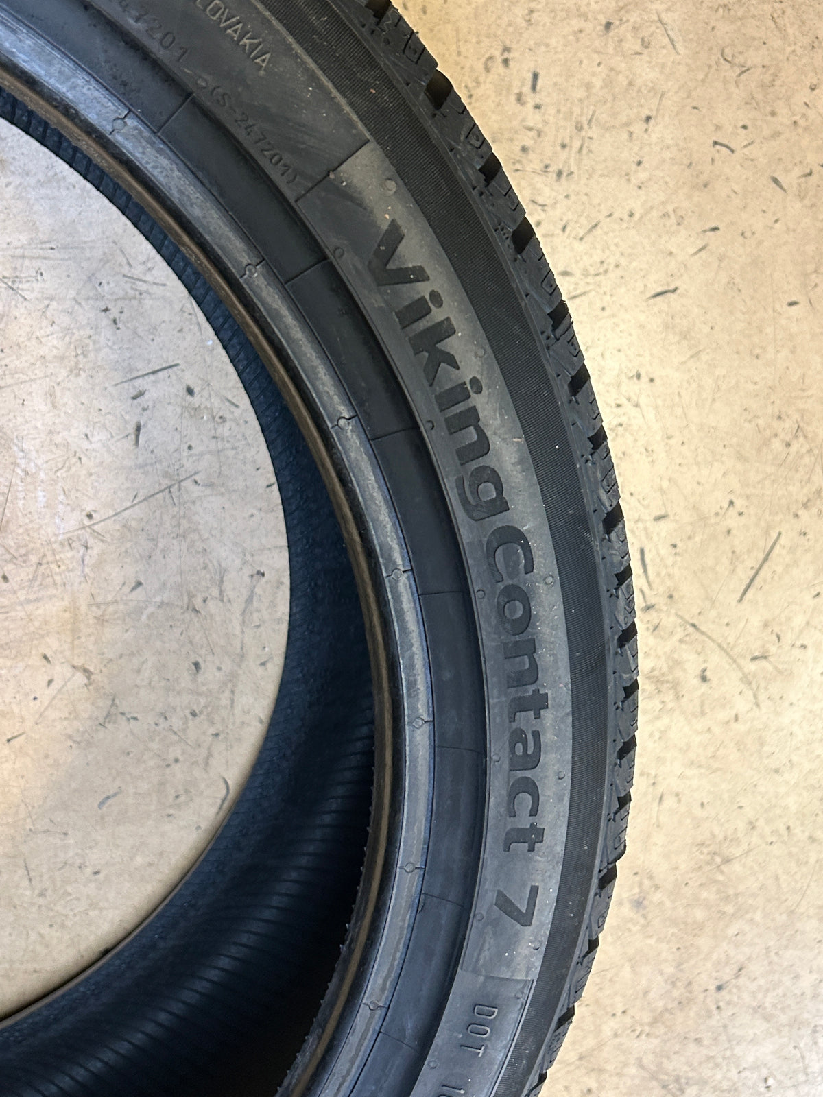CONTINENTAL VIKING CONTACT 7 BSW P 235 40 18 95T XL WINTER TIRE 03450710000