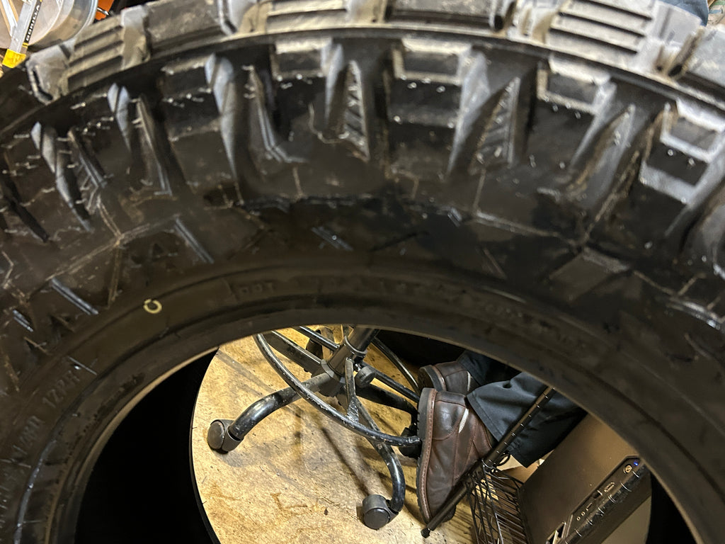 MAXXIS RAZR MT BSW LT 35 12.5 18 128Q 12PLY MUD TERRAIN  TIRE TL00039700