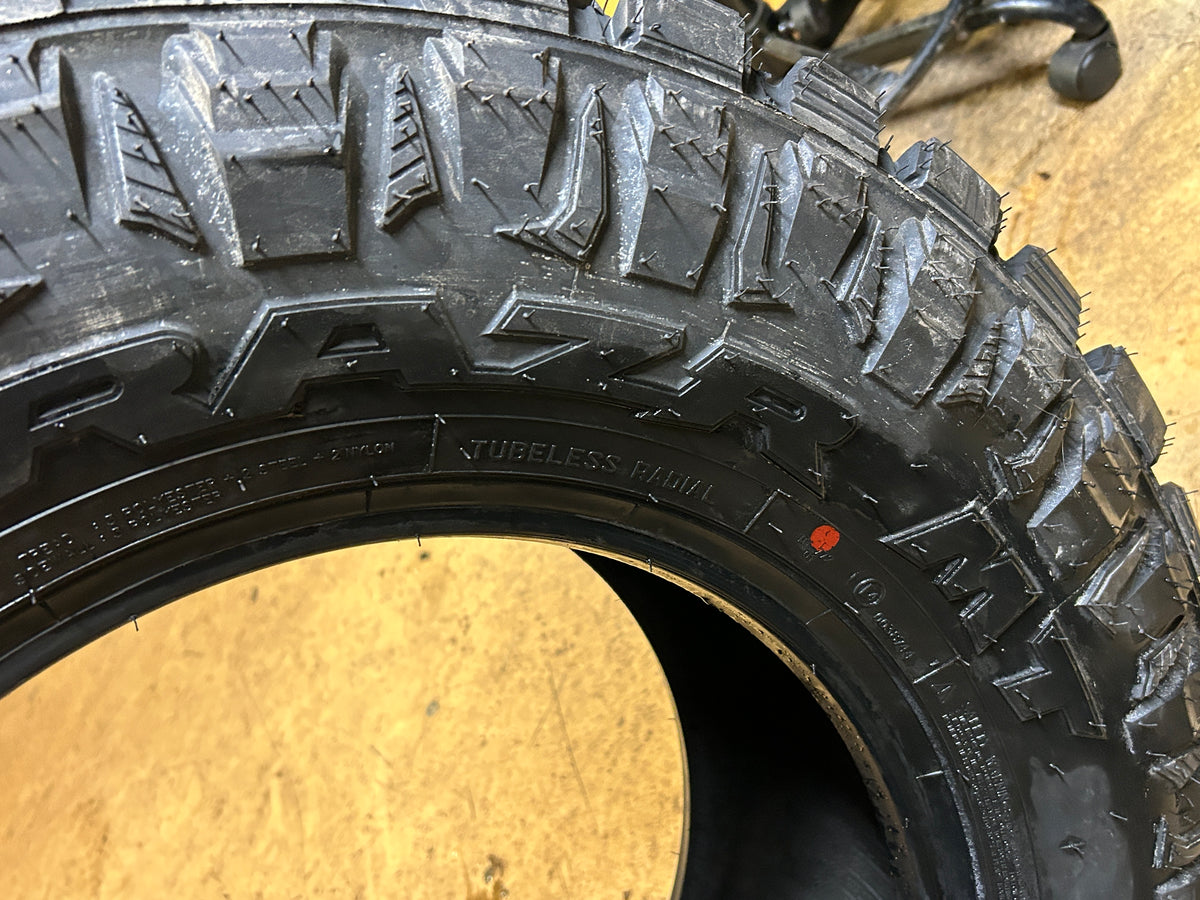 MAXXIS RAZR MT BSW LT 35 12.5 18 128Q 12PLY MUD TERRAIN  TIRE TL00039700