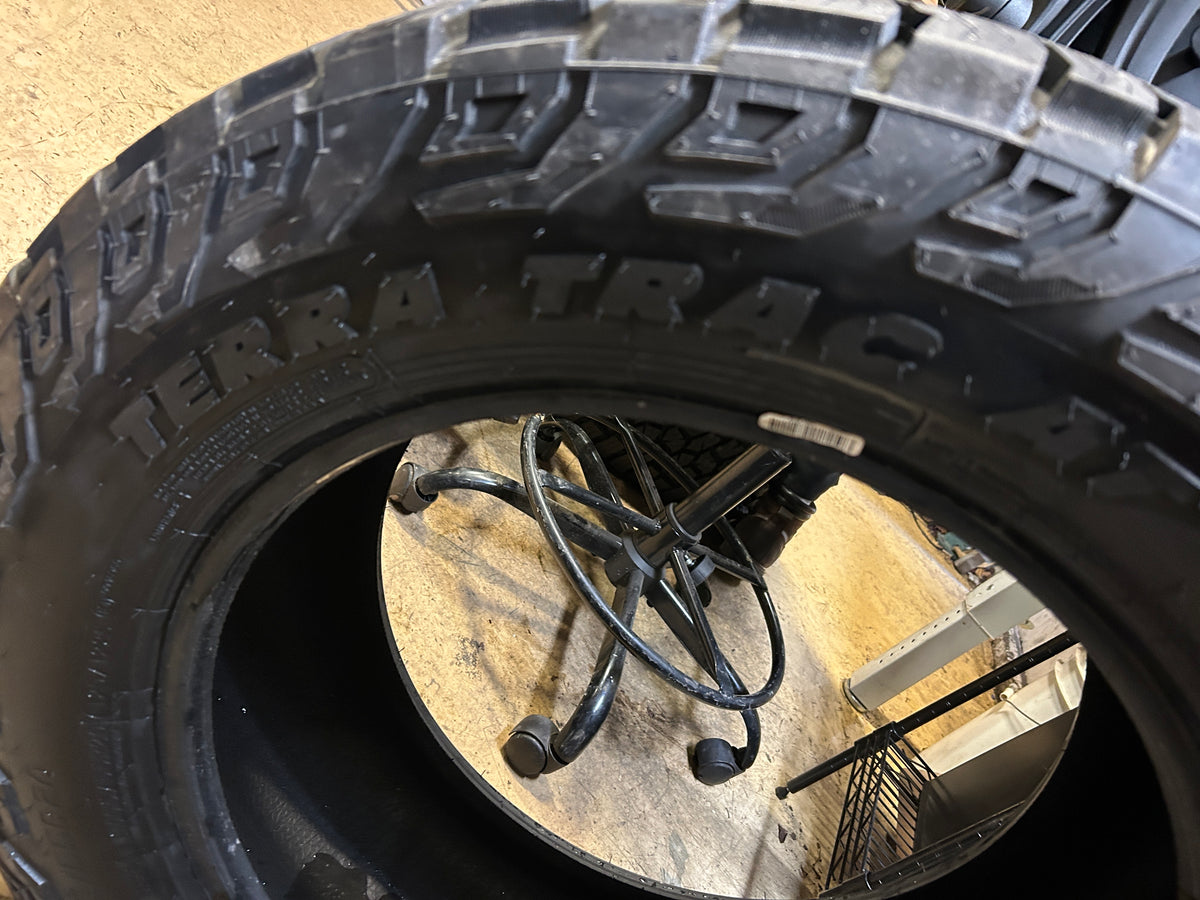 HERCULES TERRA TRAC AT X-VENTURE BSW LT 305 55 20 125/122S MUD TERRAIN TIRE 247822