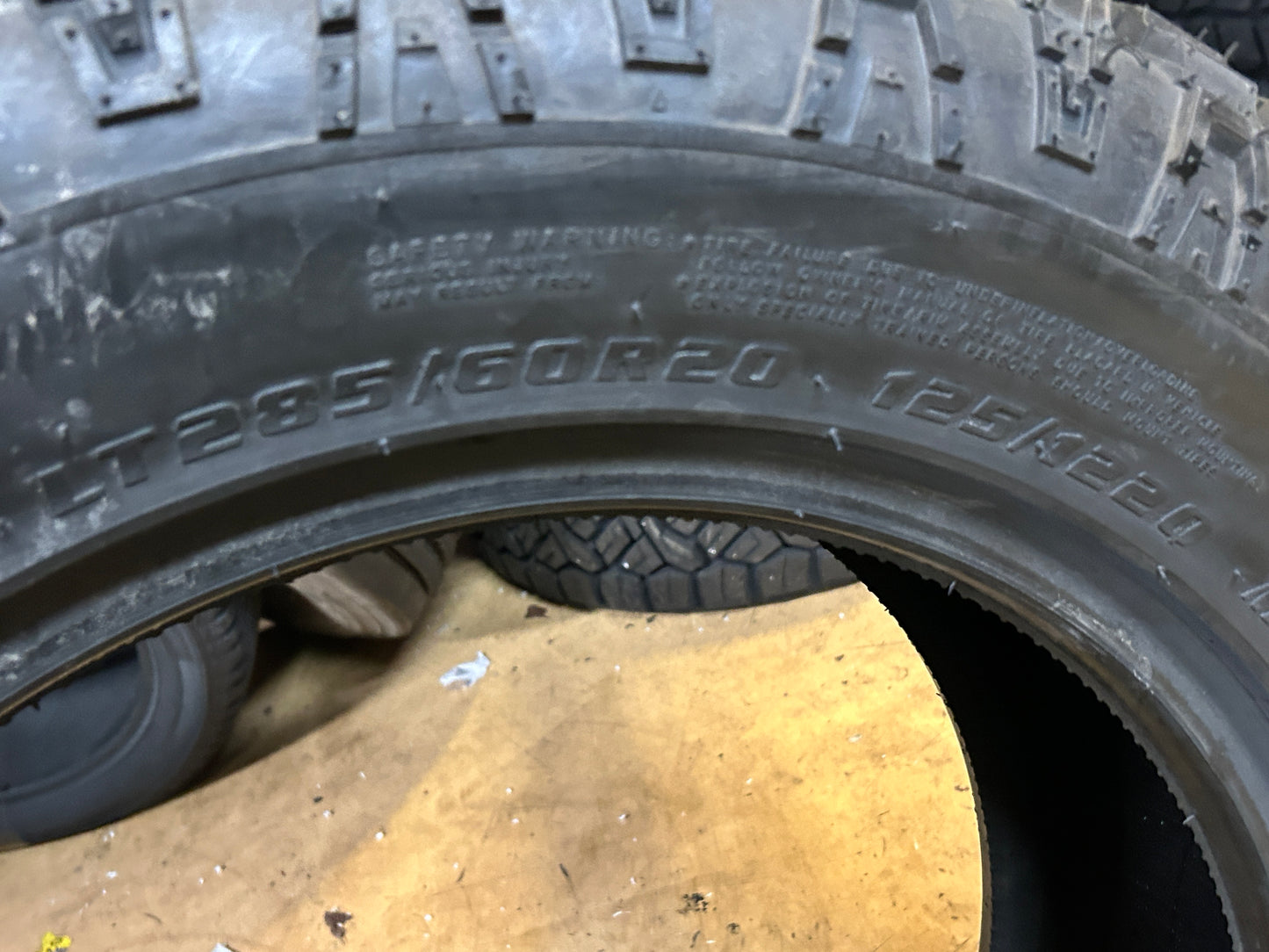 KANATI TRAIL HOG AT 4 LT 285 60 20 125/122Q LRE 10PLY TIRES LTG2028560E