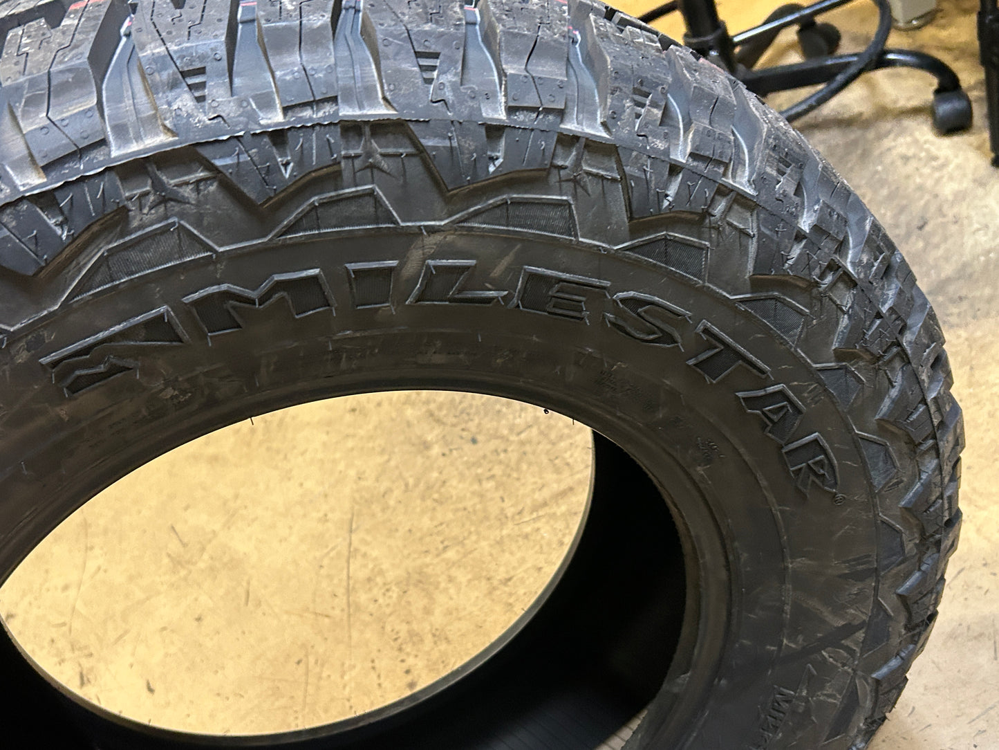 MILESTAR PATAGONIA A/T PRO BSW LT 275 70 17 121/118S 10PLY ALL TERRAIN TIRE 22139002
