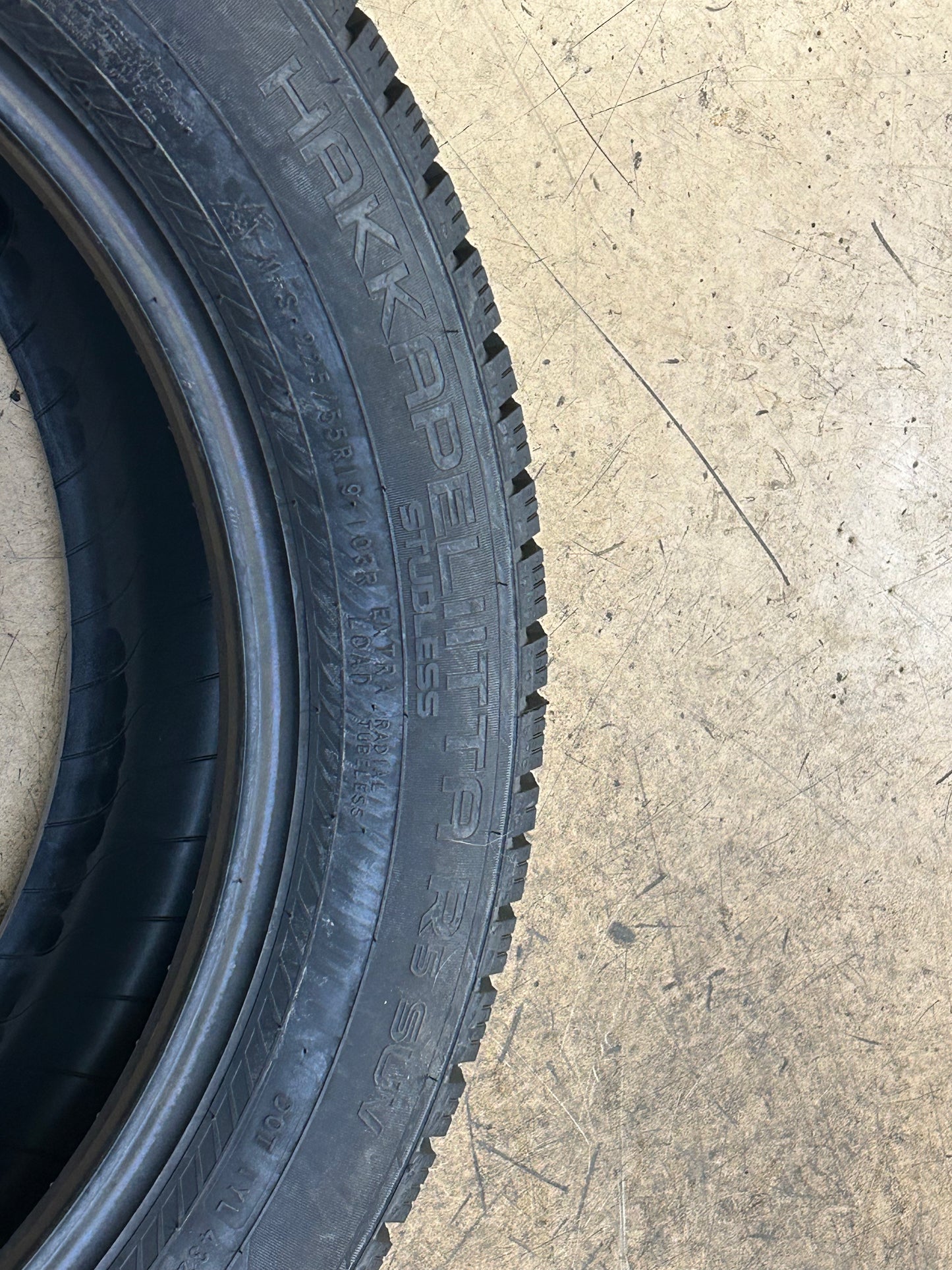 4 NOKIAN HAKKAPELIITTA R5 SUV STUDLESS BSW P 225 55 19 103R XL WINTER TIRE T432229