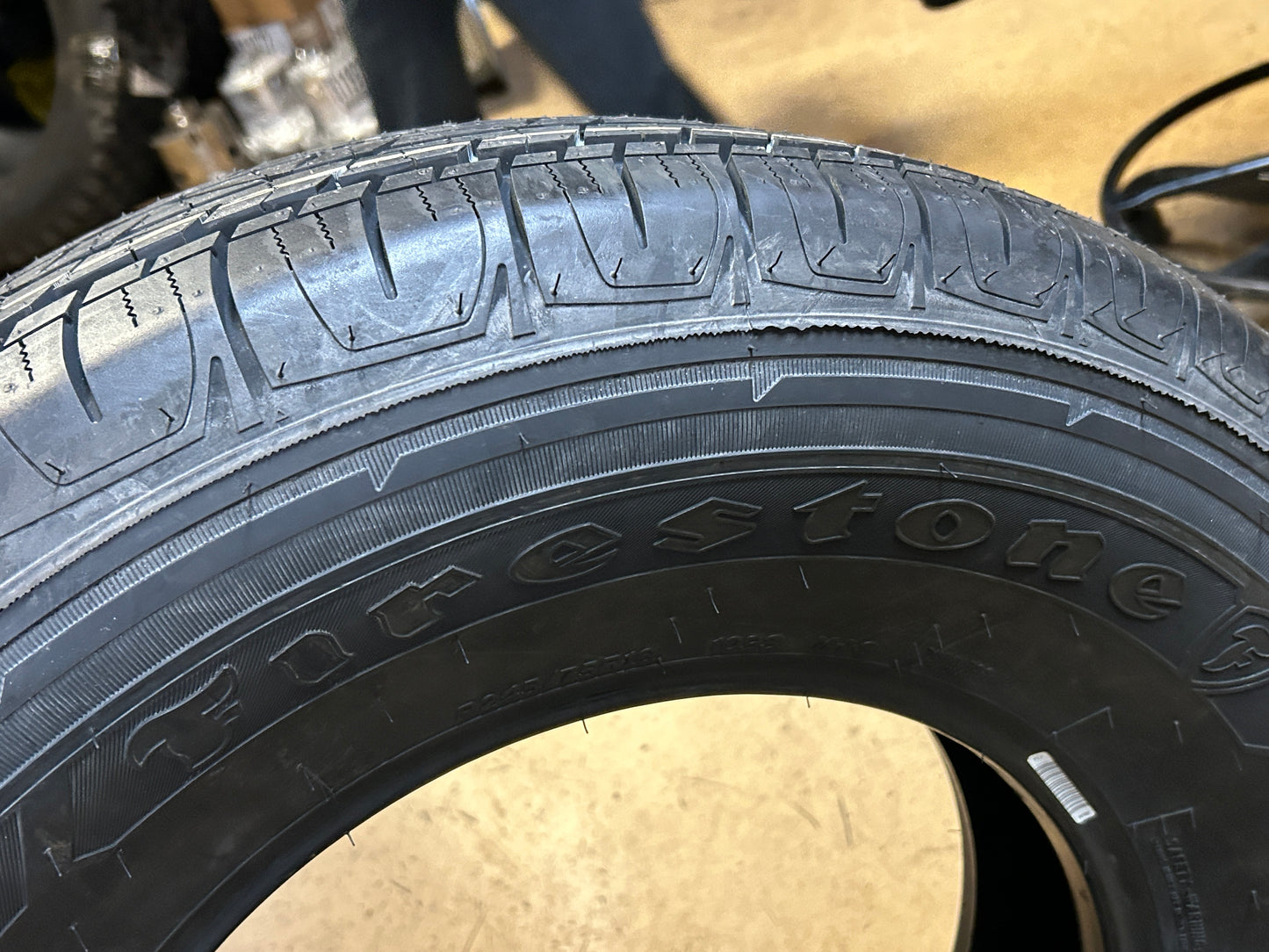 FIRESTONE DESTINATION LE3 BSW P 245 75 16 109S ALL SEASON TIRE 006249