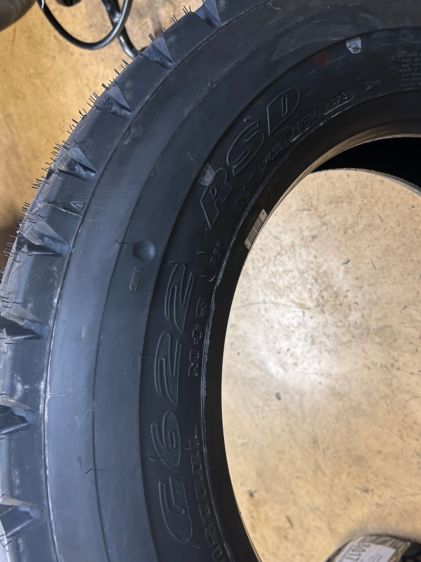 GOODYEAR G622 RSD BSW 255 70 22.5 140/137M 14PLY DRIVE TIRE 756203265