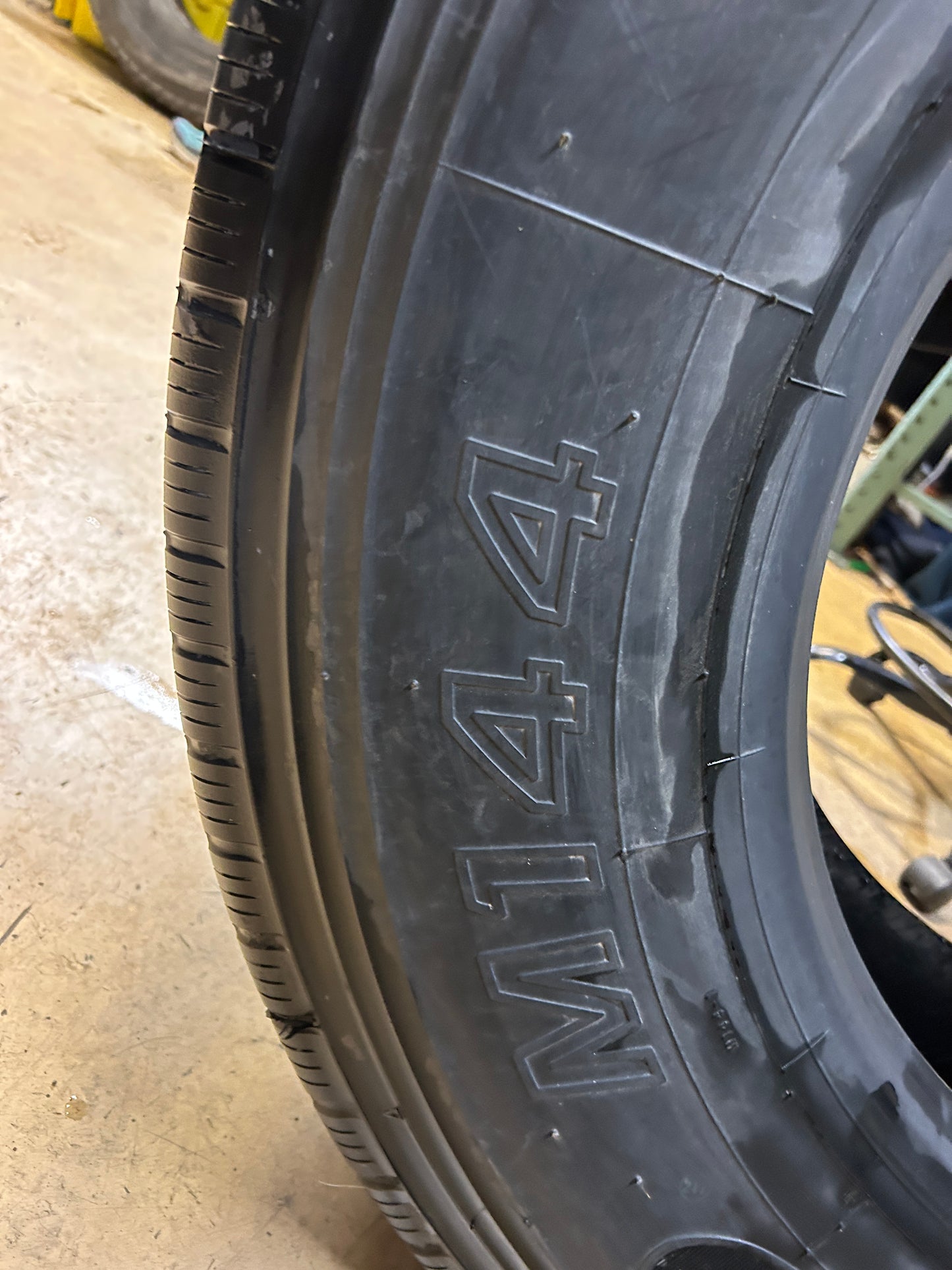 TOYO M144 BSW  305 70 22.5 152/150L 20PLY ALL POSITION TIRE 548970