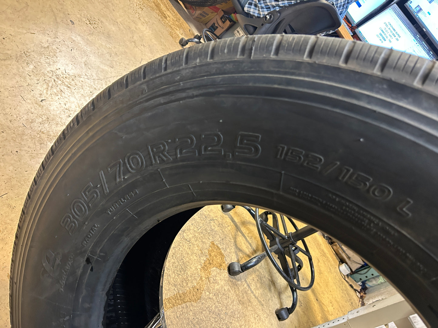 TOYO M144 BSW  305 70 22.5 152/150L 20PLY ALL POSITION TIRE 548970