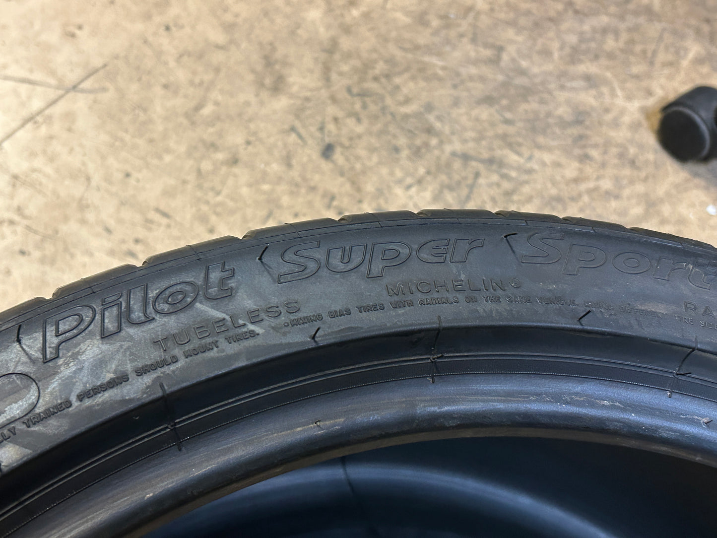 NOS MICHELIN PILOT SUPER SPORT BSW P 305 30 20 103Y XL UHP TIRE 48442