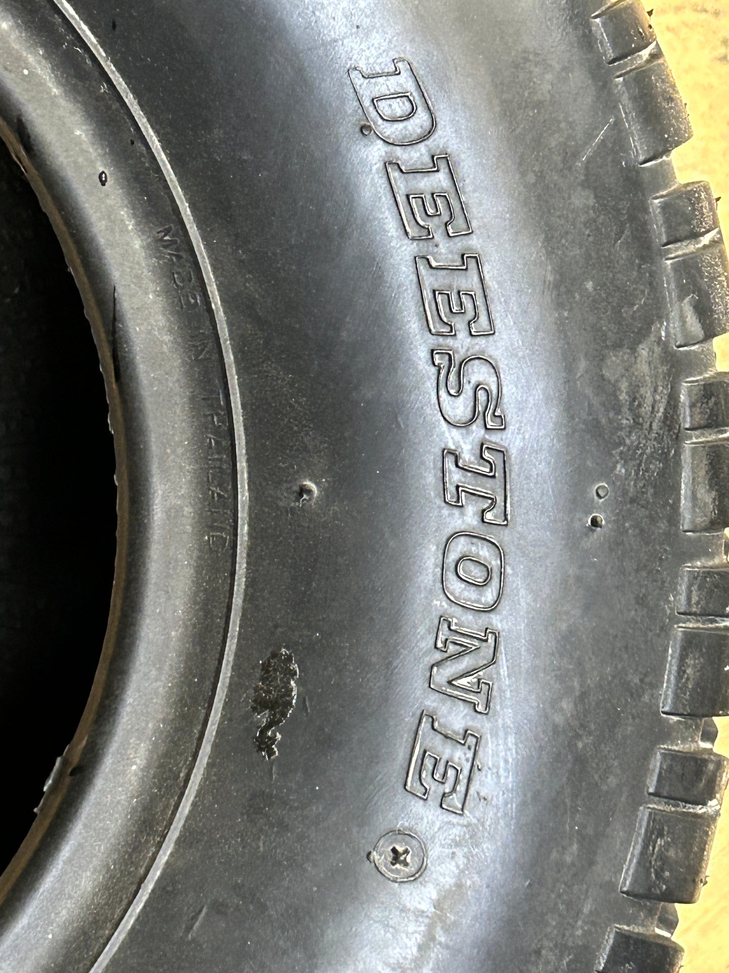 DEESTONE D266 BSW  18 8.5 8 4PLY LAWN TIRE DS7056