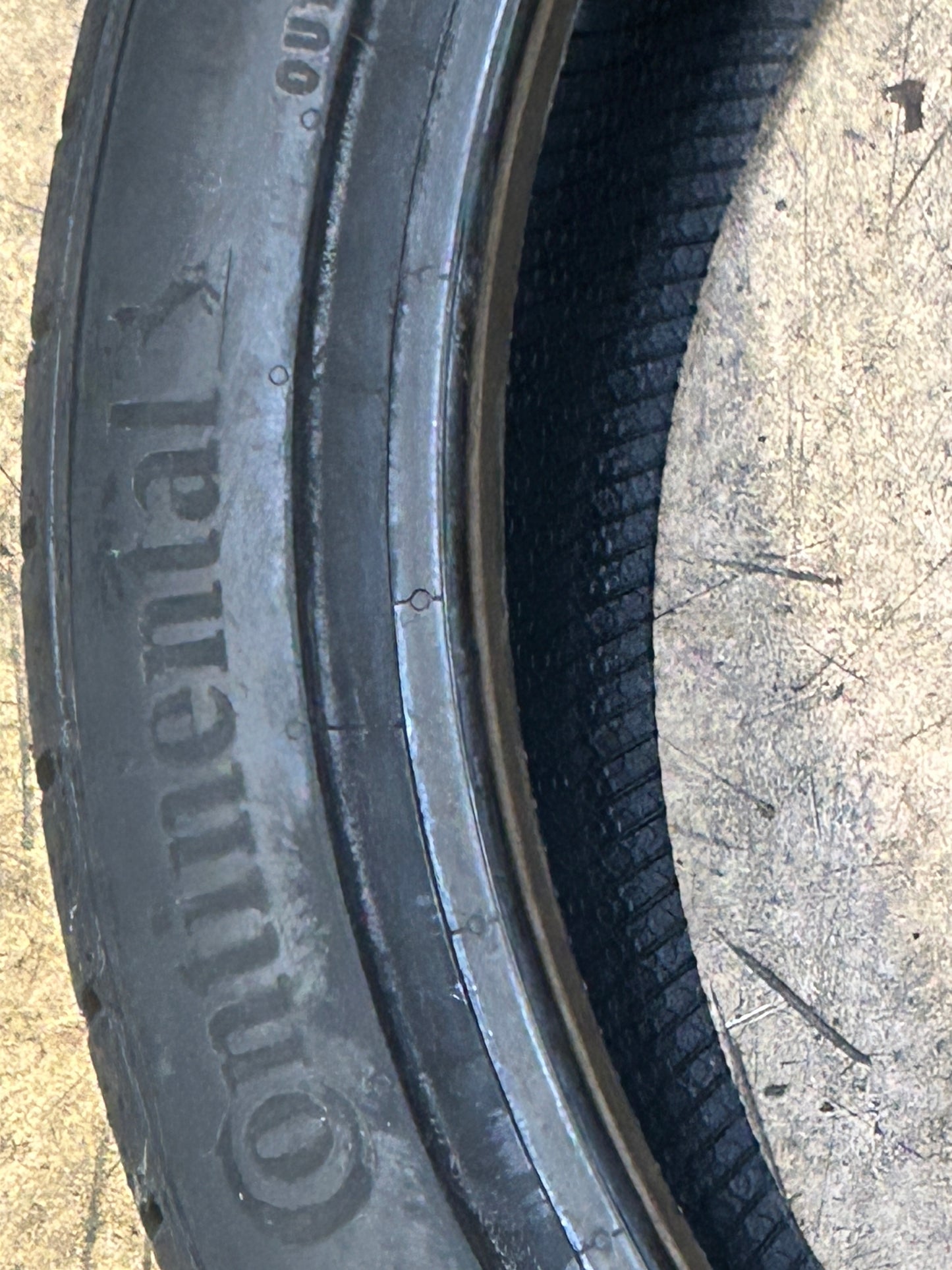 CONTINENTAL EXTREME CONTACT DWS06 PLUS BSW P 245 35 20 95Y XL UHP TIRE 15572970000