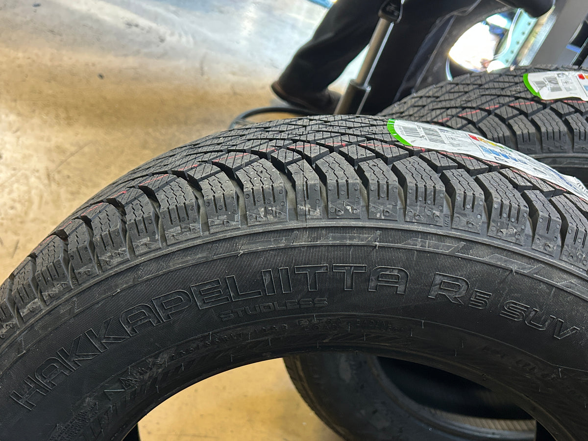 2 NOKIAN HAKKAPELIITTA R5 SUV BSW P 235 65 17 108R XL WINTER TIRE T432392