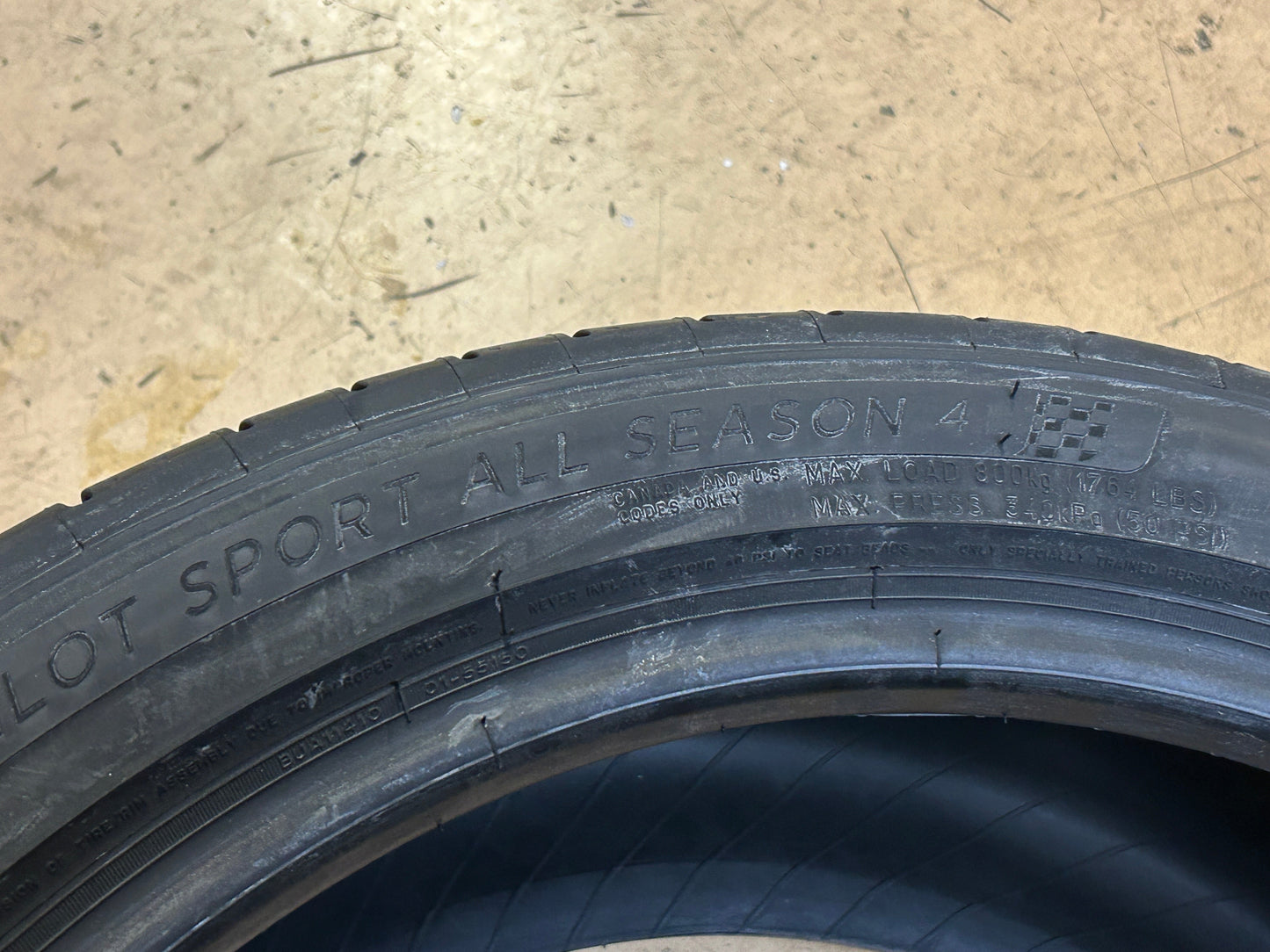 MICHELIN PILOT SPORT ALL SEASON 4 BSW P 255 40 19 100Y XL ALL SEASON TIRE 27700